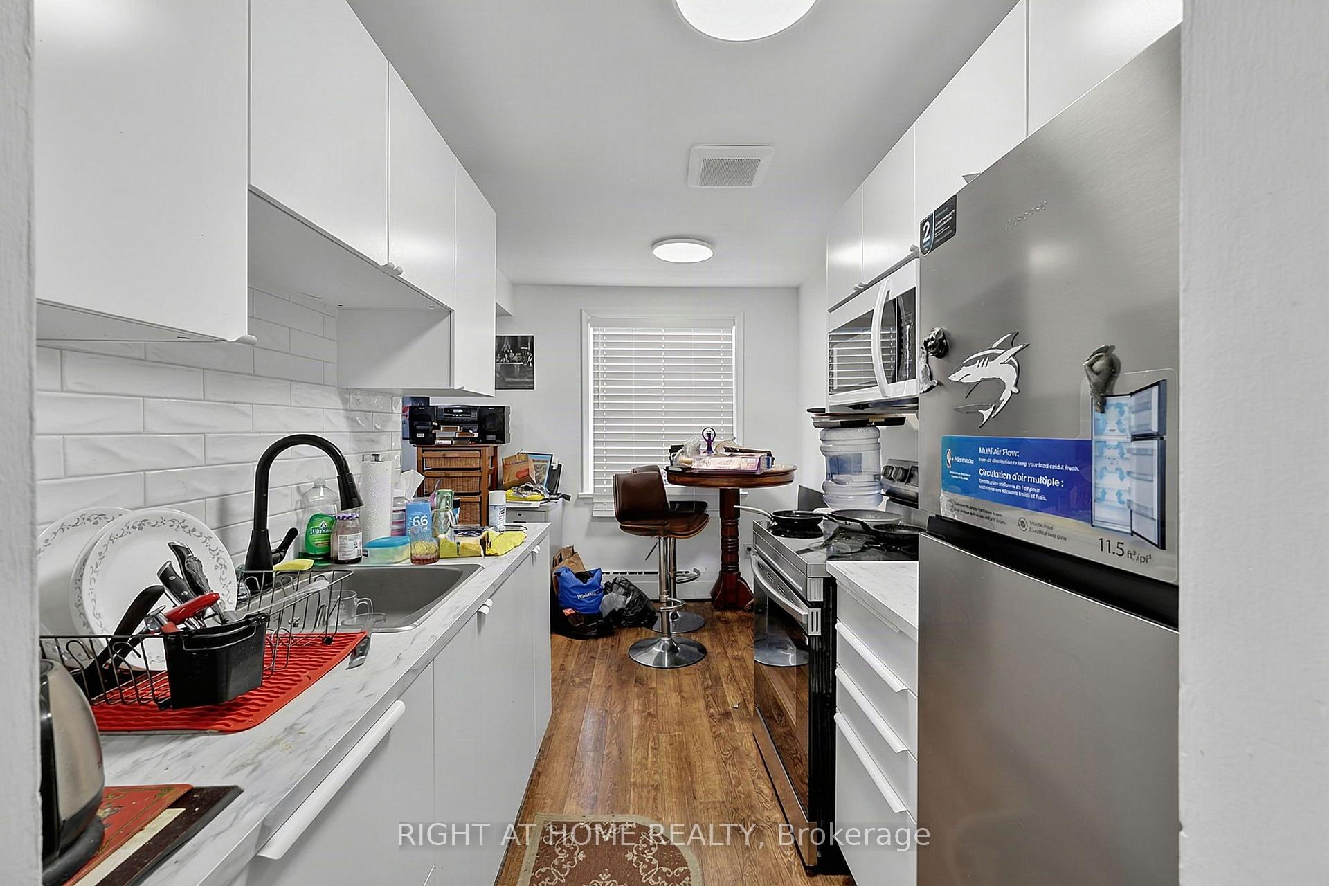 Photo 15 of 137 Vancouver Street, Barrie, Codrington — HOMEH