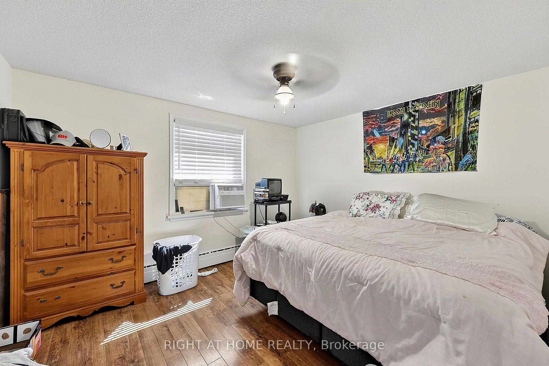 Photo 18 of 137 Vancouver Street, Barrie, Codrington — HOMEH