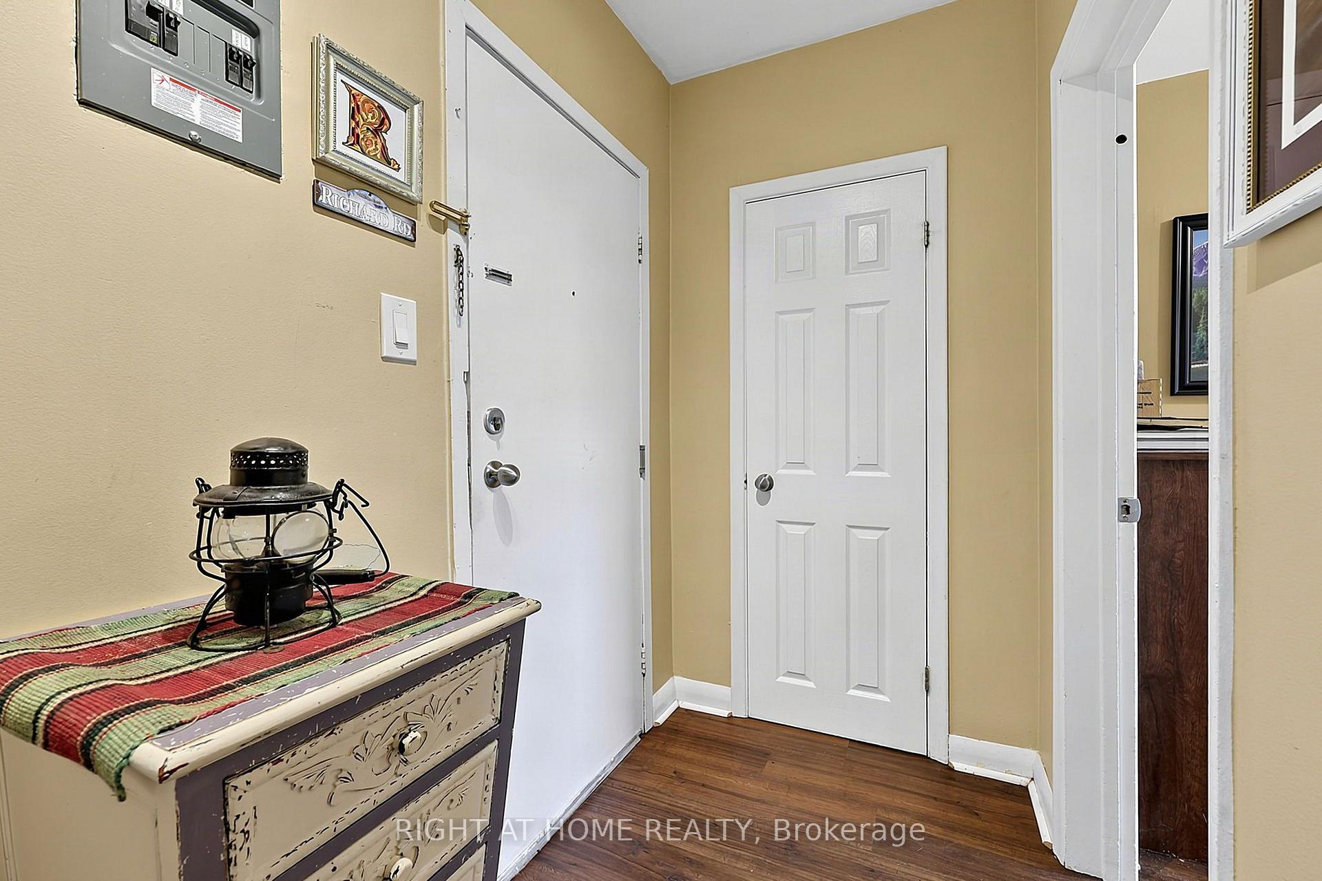 Photo 20 of 137 Vancouver Street, Barrie, Codrington — HOMEH