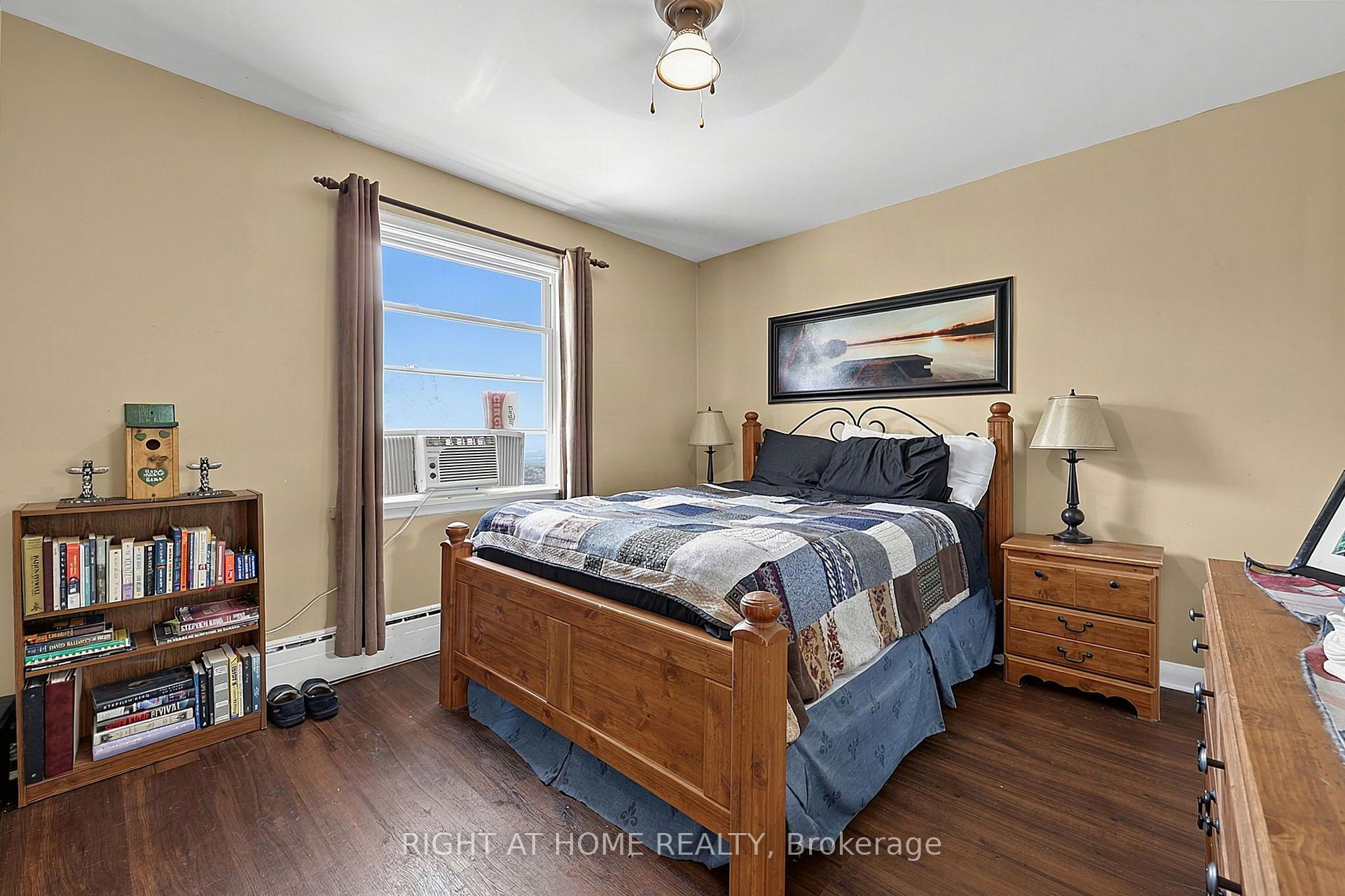 Photo 26 of 137 Vancouver Street, Barrie, Codrington — HOMEH