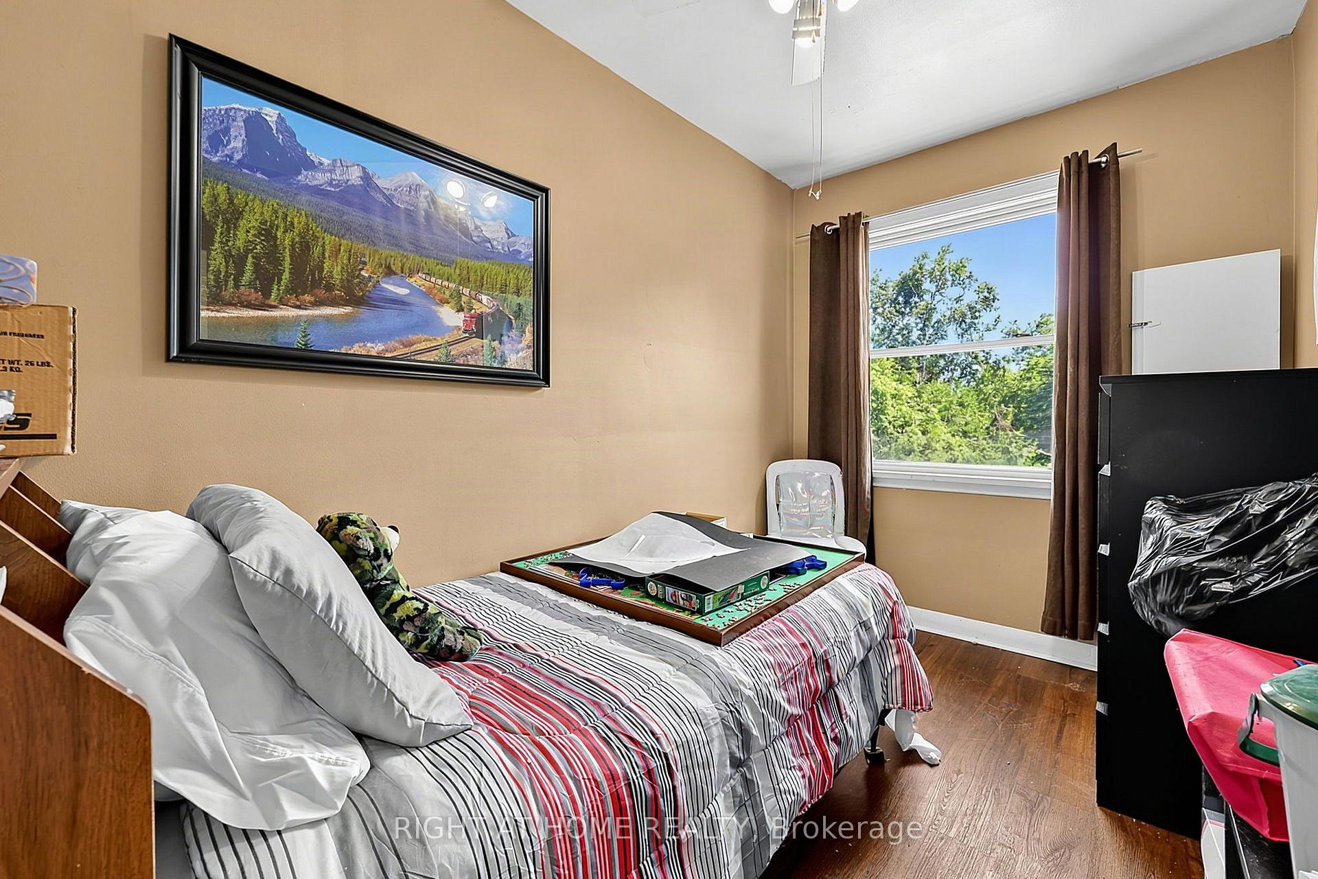 Photo 29 of 137 Vancouver Street, Barrie, Codrington — HOMEH