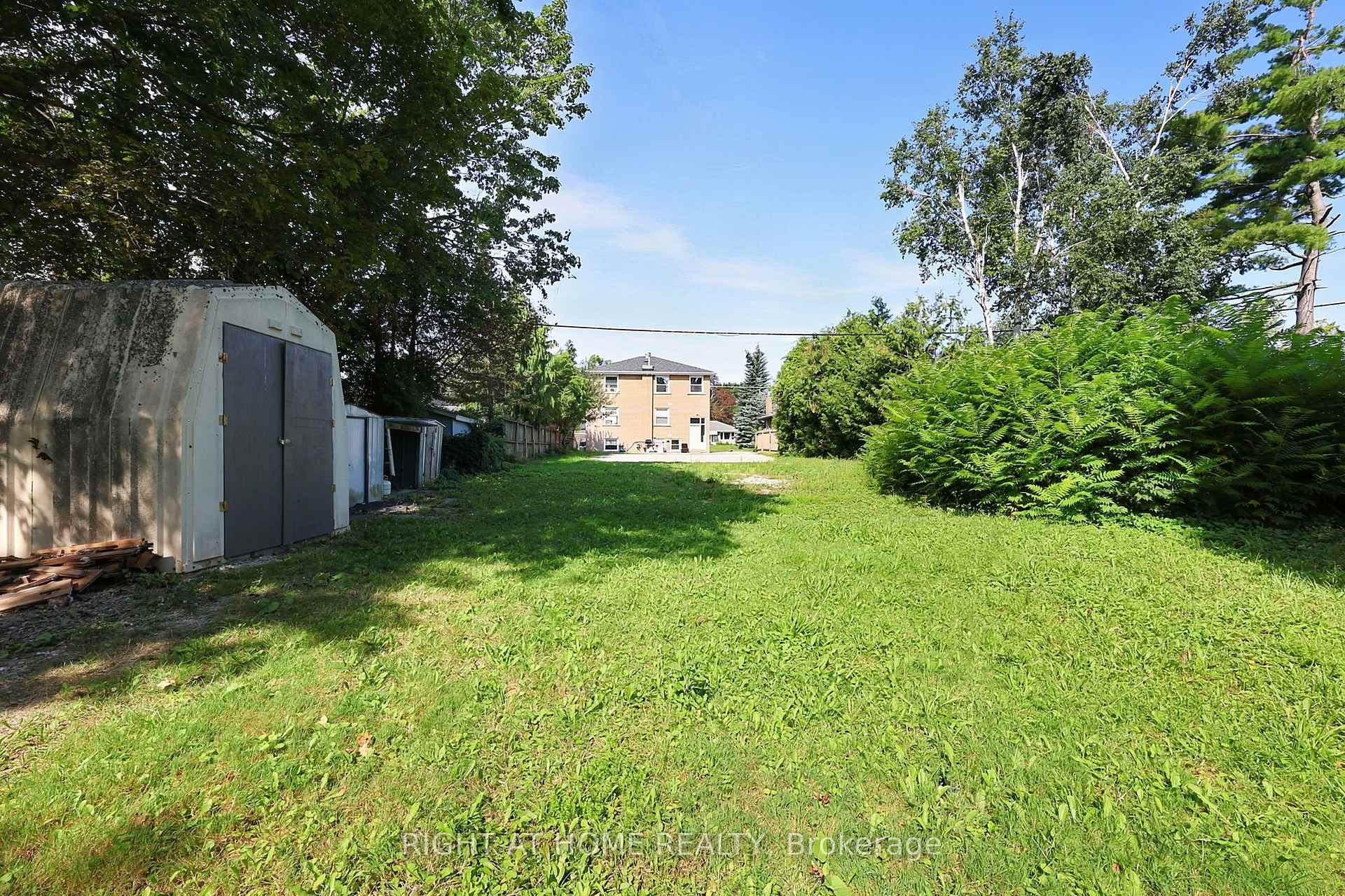 Photo 35 of 137 Vancouver Street, Barrie, Codrington — HOMEH