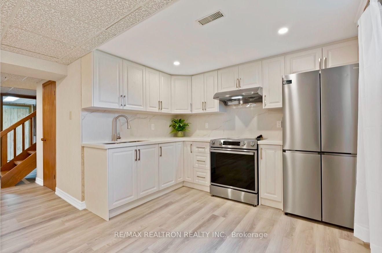 Photo 38 of 421 Brimorton Drive, Scarborough, Woburn — HOMEH