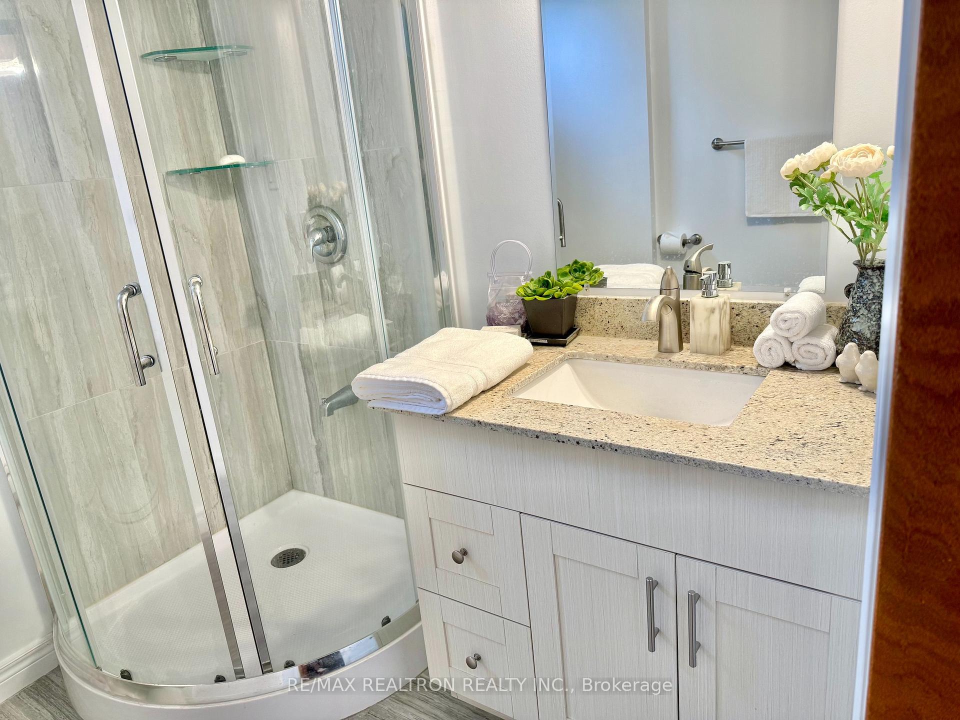 Photo 42 of 421 Brimorton Drive, Scarborough, Woburn — HOMEH