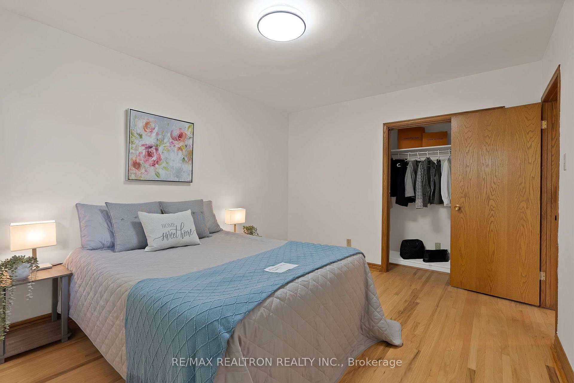Photo 27 of 421 Brimorton Drive, Scarborough, Woburn — HOMEH