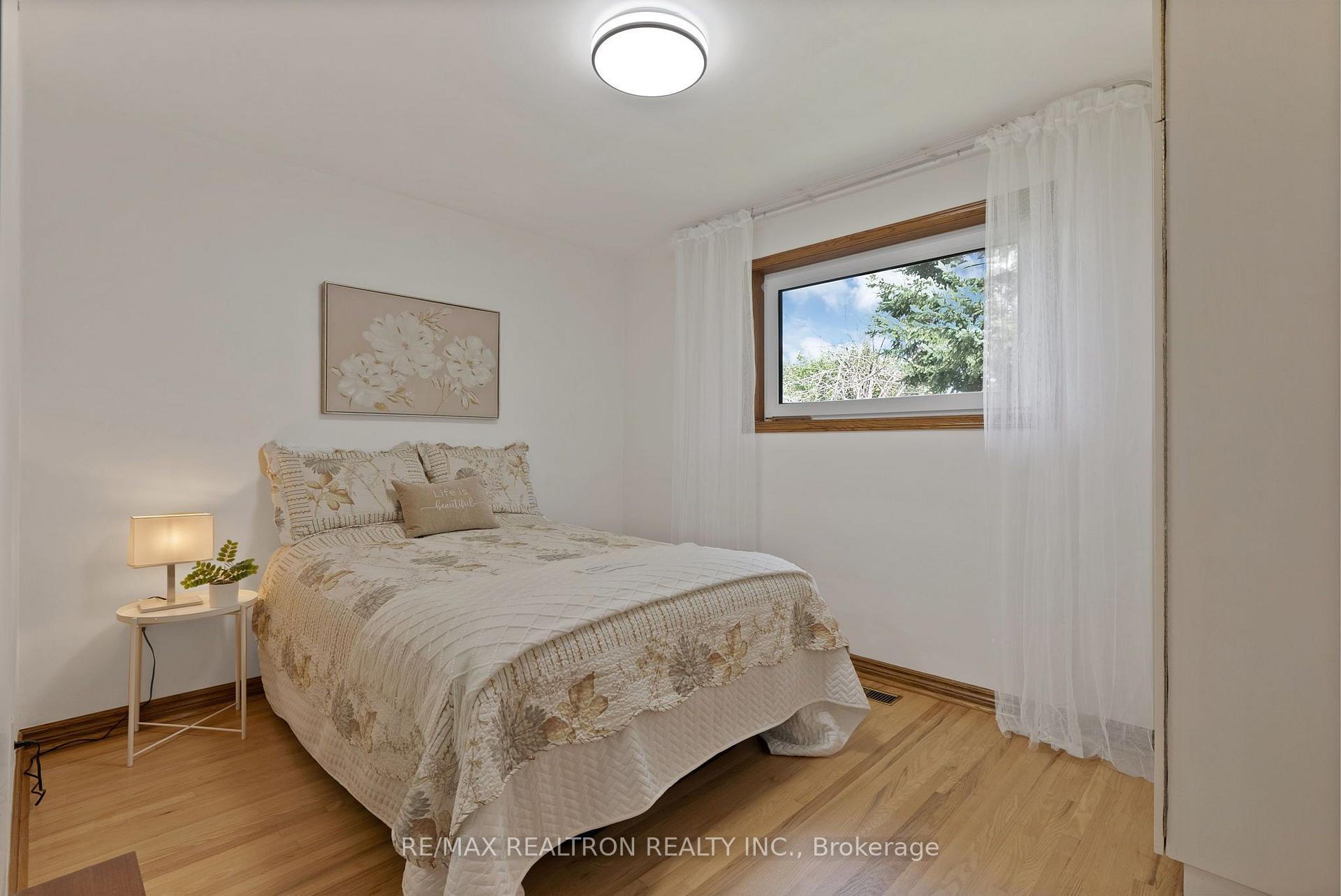 Photo 29 of 421 Brimorton Drive, Scarborough, Woburn — HOMEH