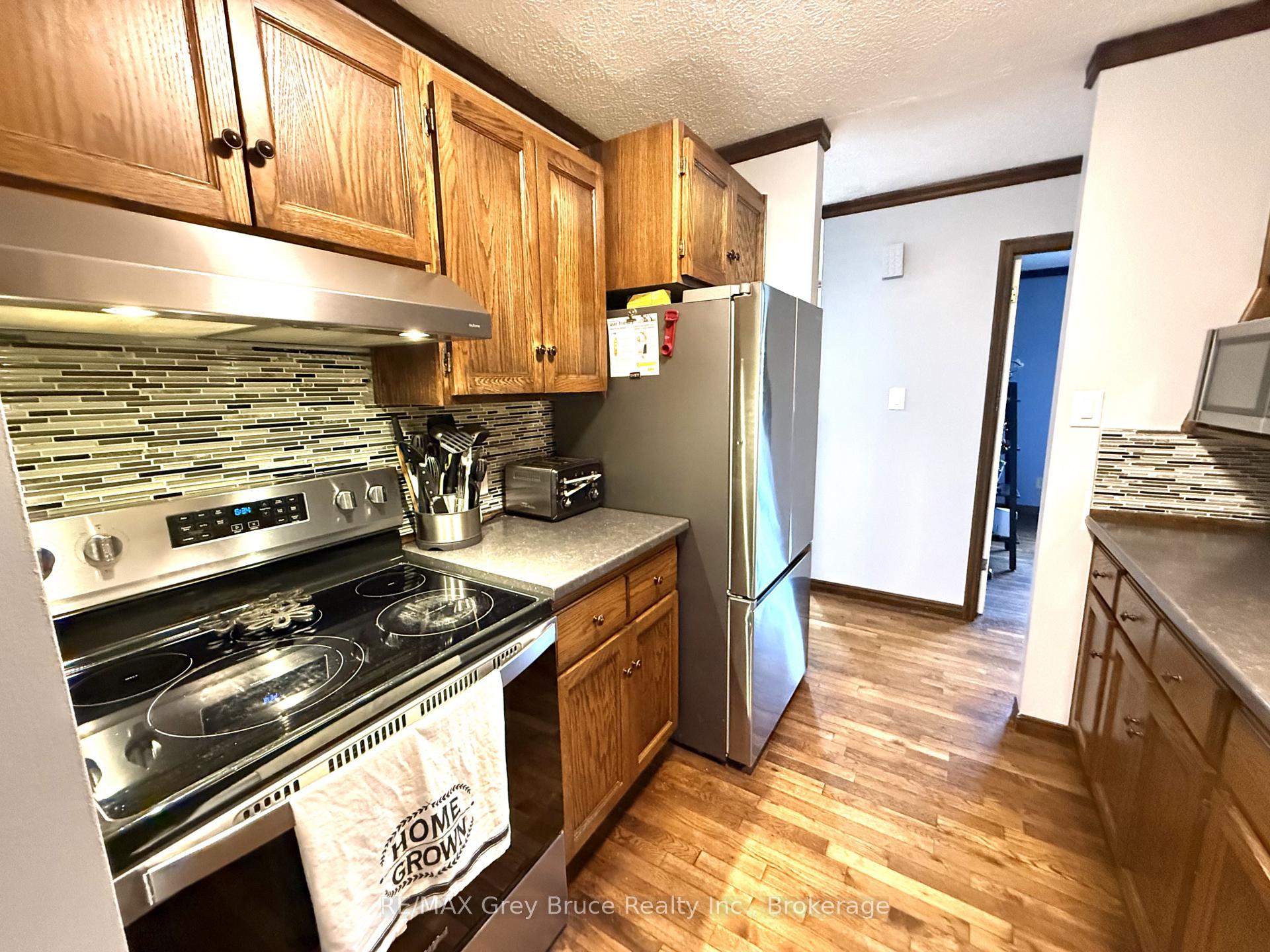 Photo 9 of 840 4th Street E, Owen Sound — HOMEH
