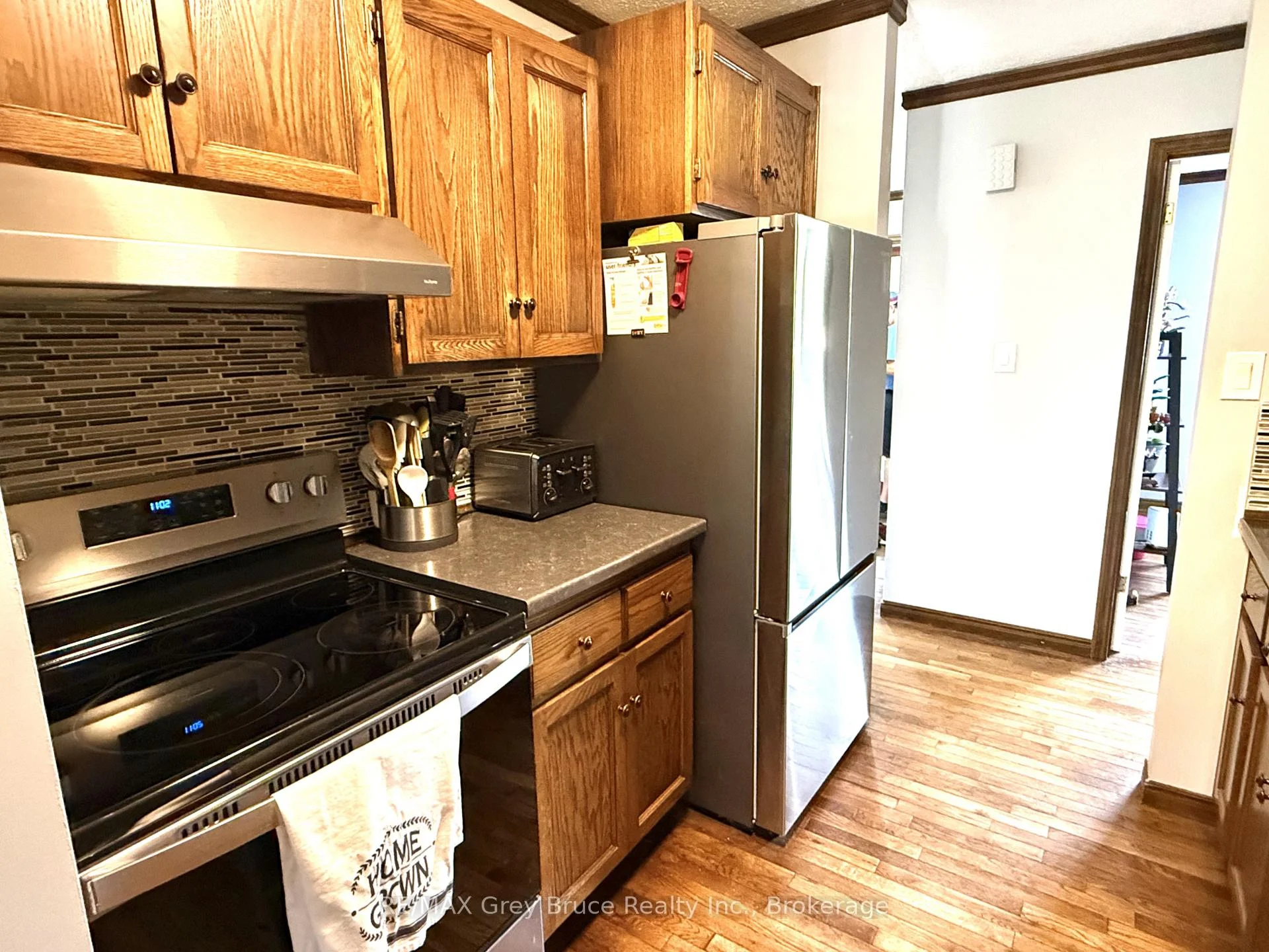 Photo 16 of 840 4th Street E, Owen Sound — HOMEH