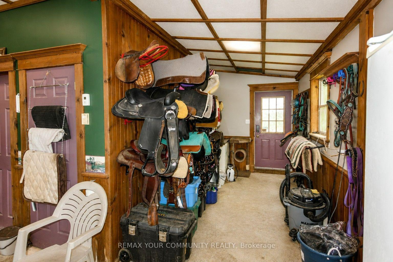 Photo 43 of 11 Mud Road, Kawartha Lakes, Fenelon — HOMEH