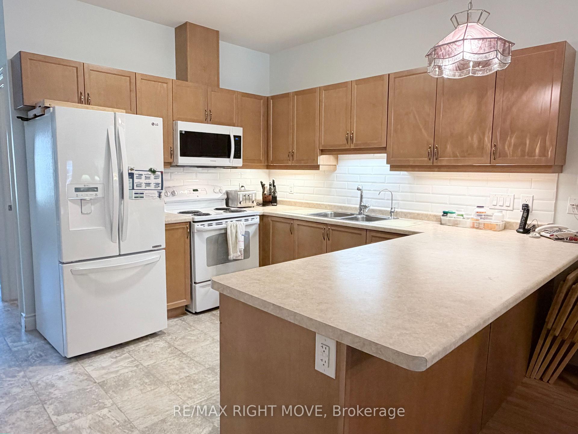 Photo 6 of 11 Danny Drive, Orillia — HOMEH
