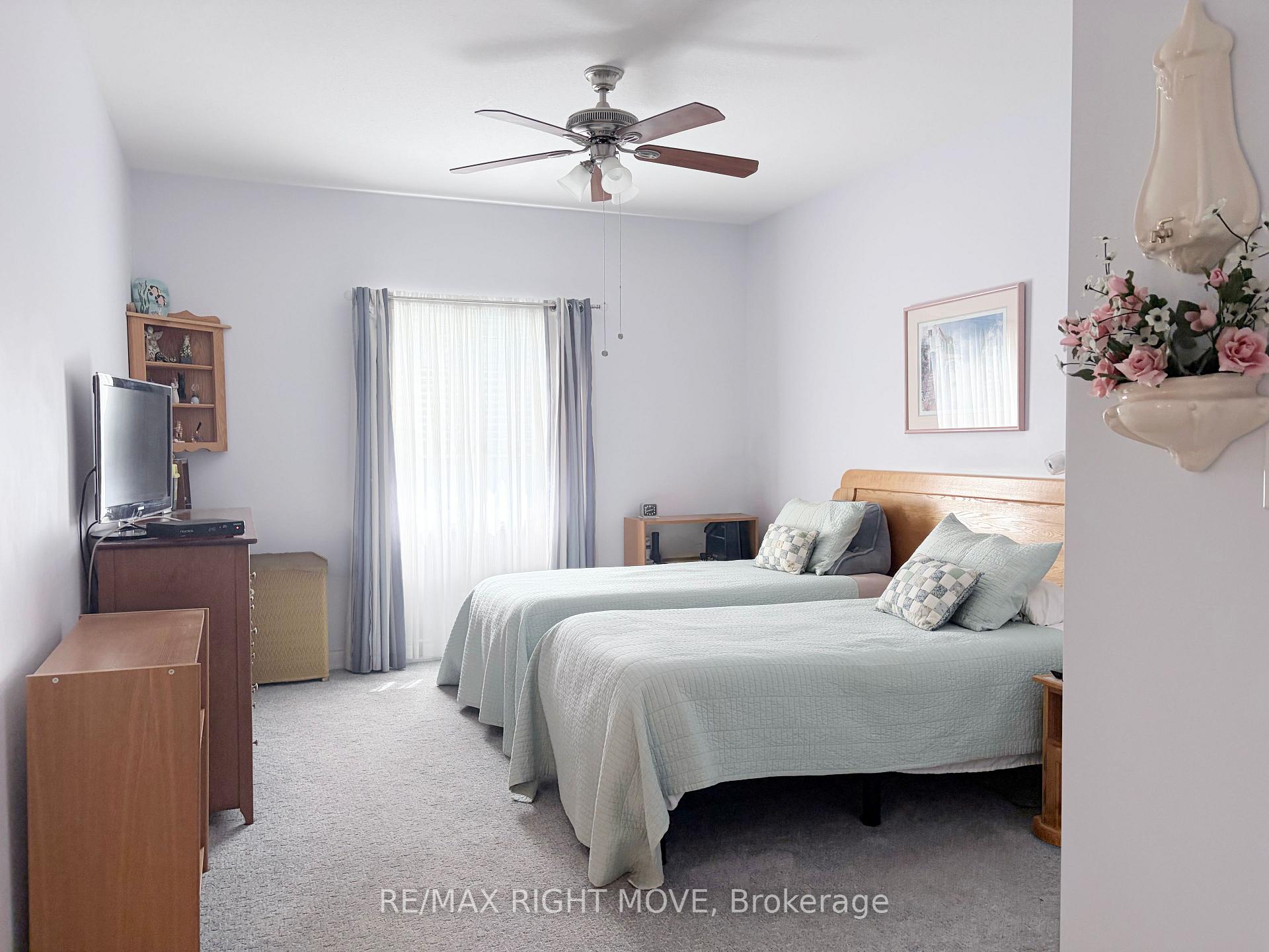 Photo 9 of 11 Danny Drive, Orillia — HOMEH