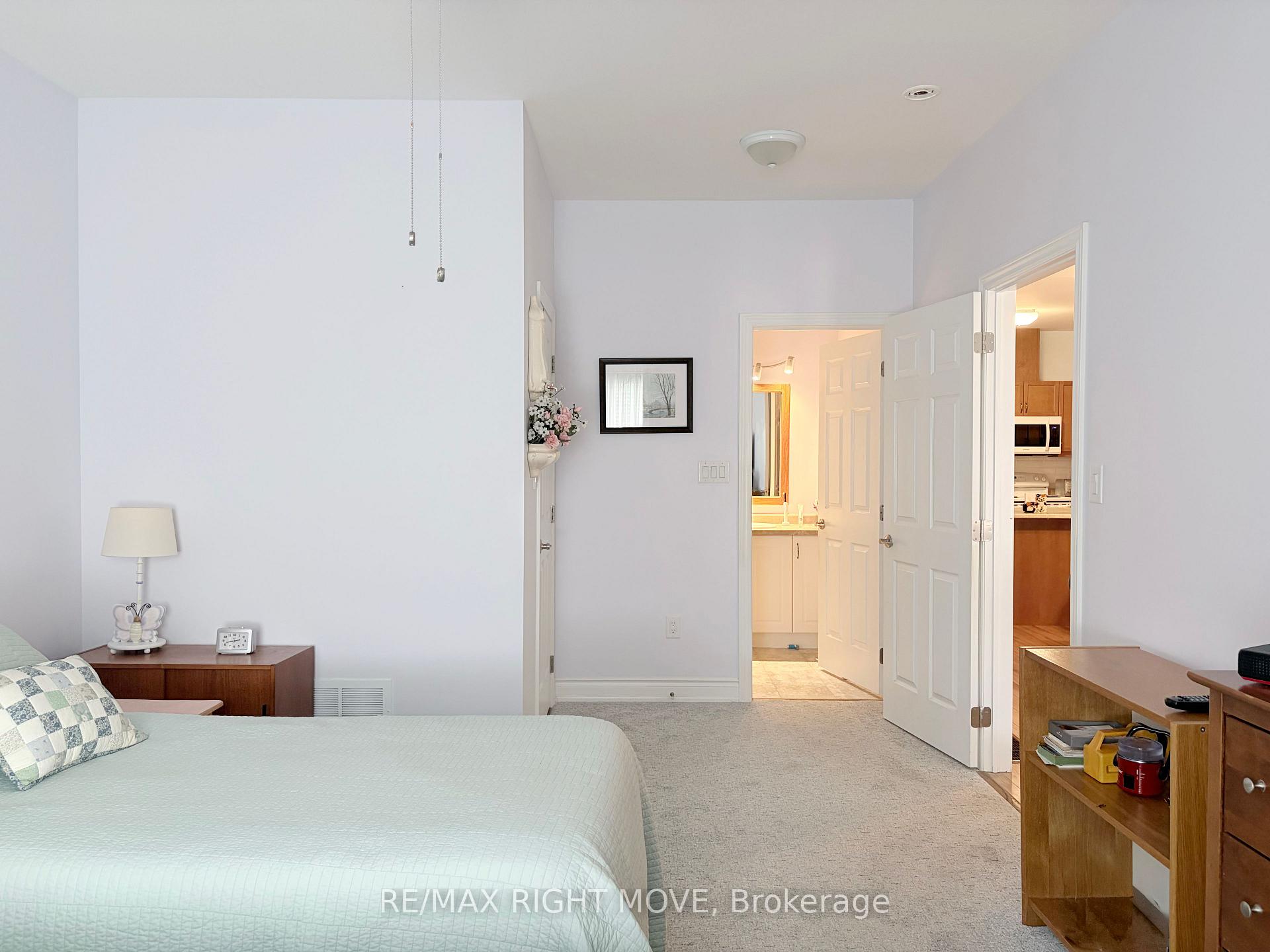 Photo 10 of 11 Danny Drive, Orillia — HOMEH