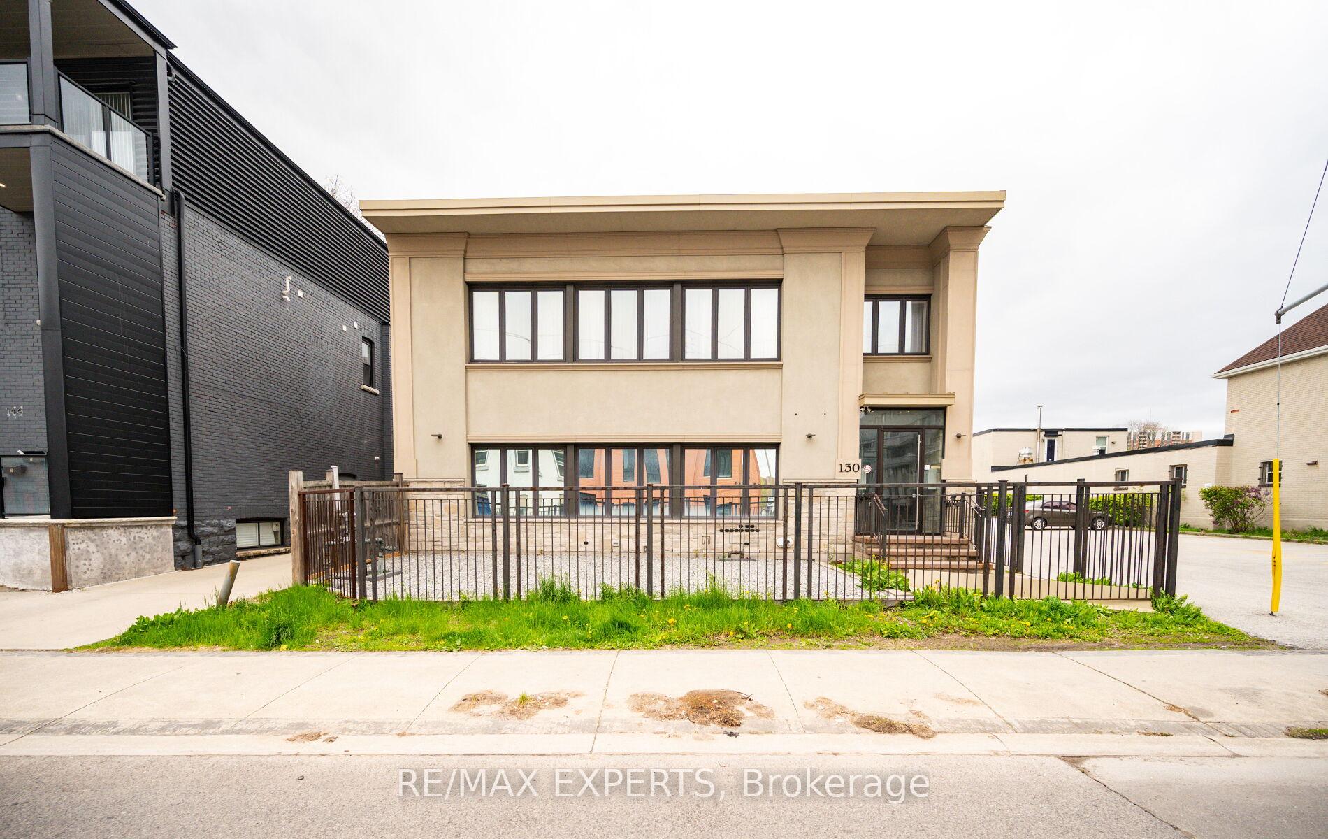 Photo of Unit 203, 130 Wellington Street N