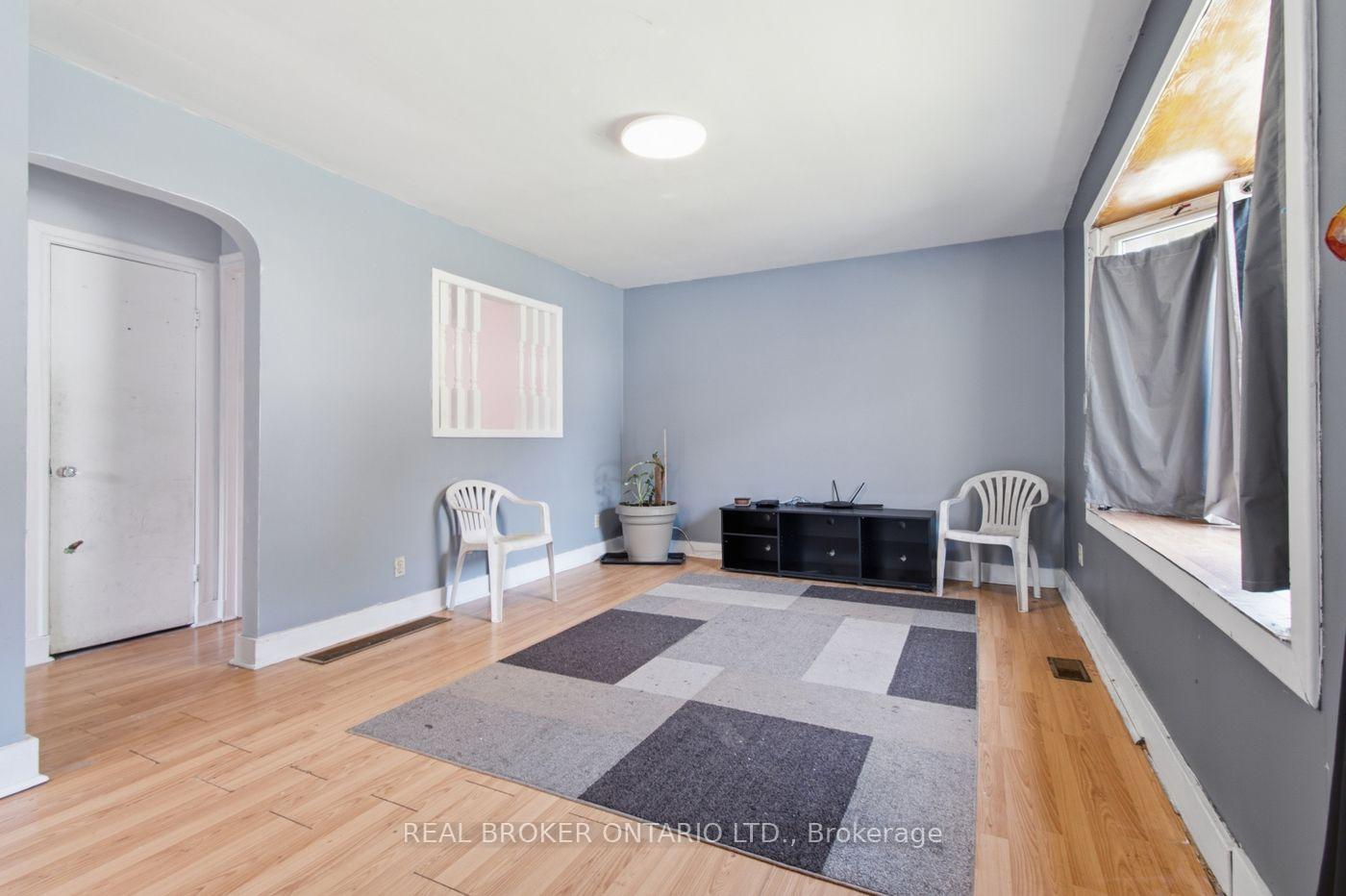 Photo 5 of 6702 Dunn Street, Niagara Falls, Arad/Fallsview — HOMEH