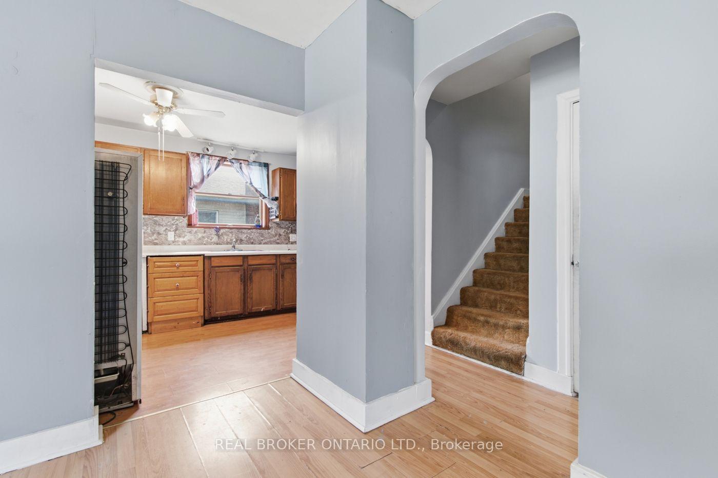 Photo 8 of 6702 Dunn Street, Niagara Falls, Arad/Fallsview — HOMEH
