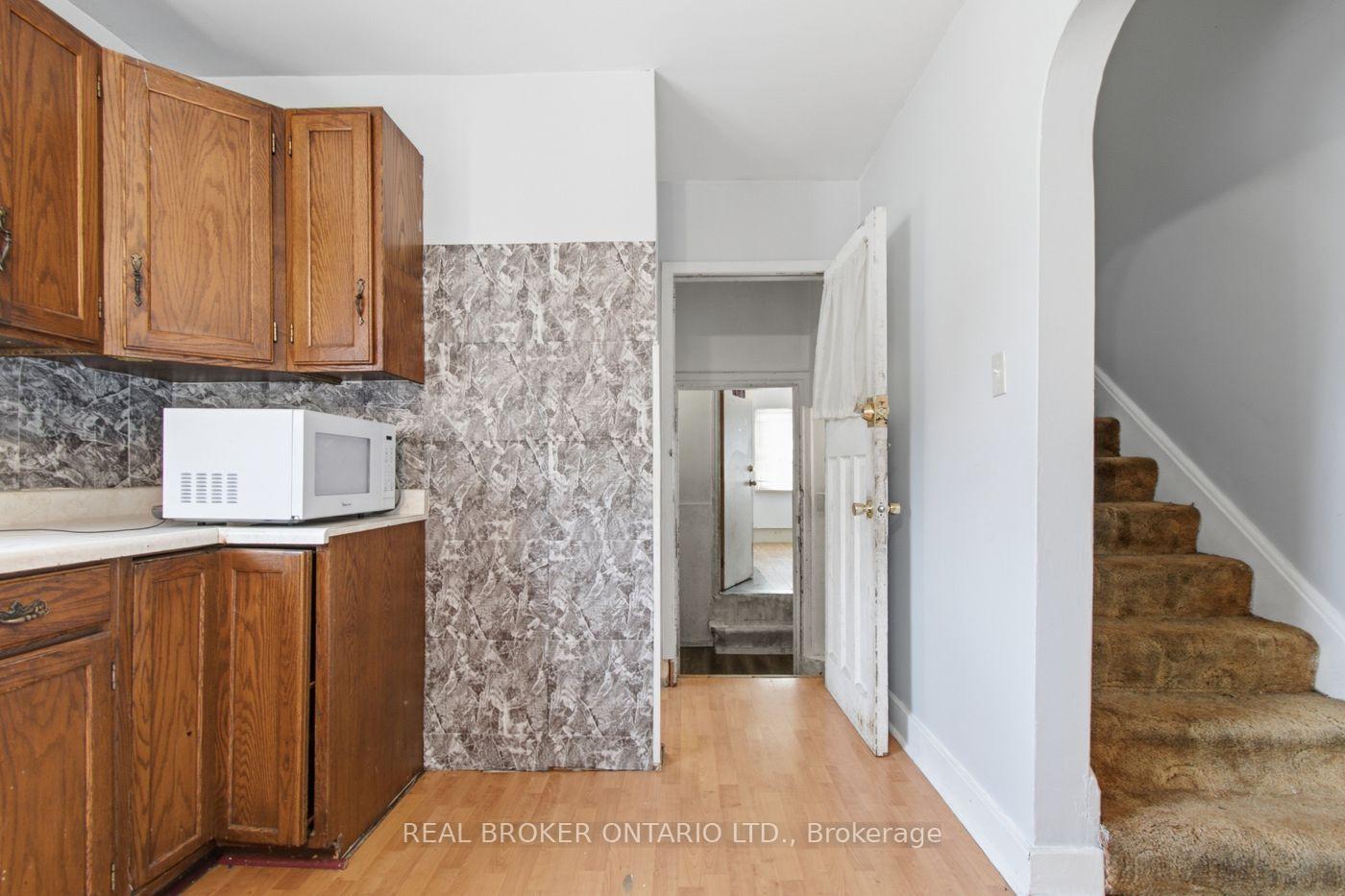 Photo 12 of 6702 Dunn Street, Niagara Falls, Arad/Fallsview — HOMEH