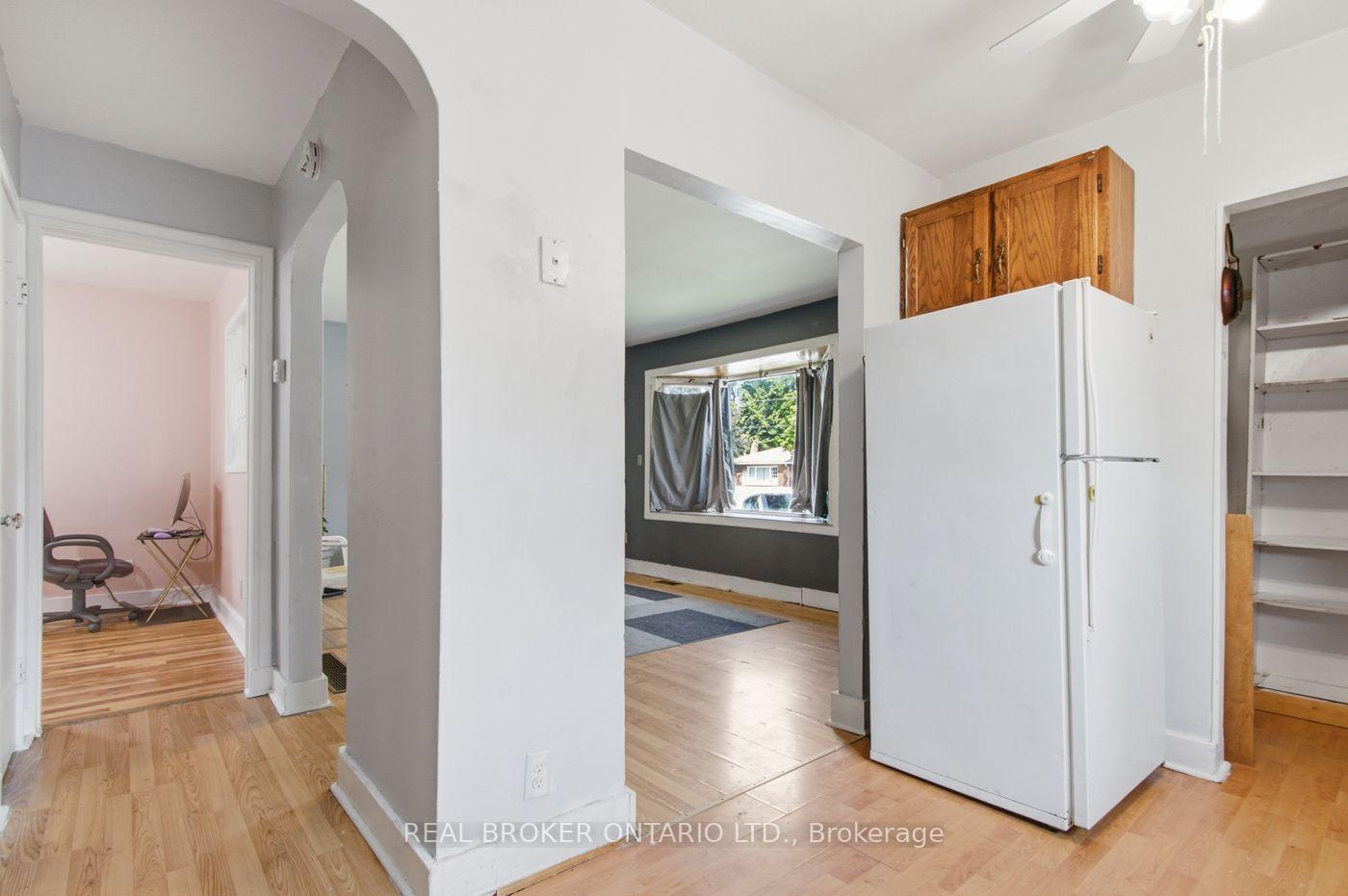 Photo 13 of 6702 Dunn Street, Niagara Falls, Arad/Fallsview — HOMEH
