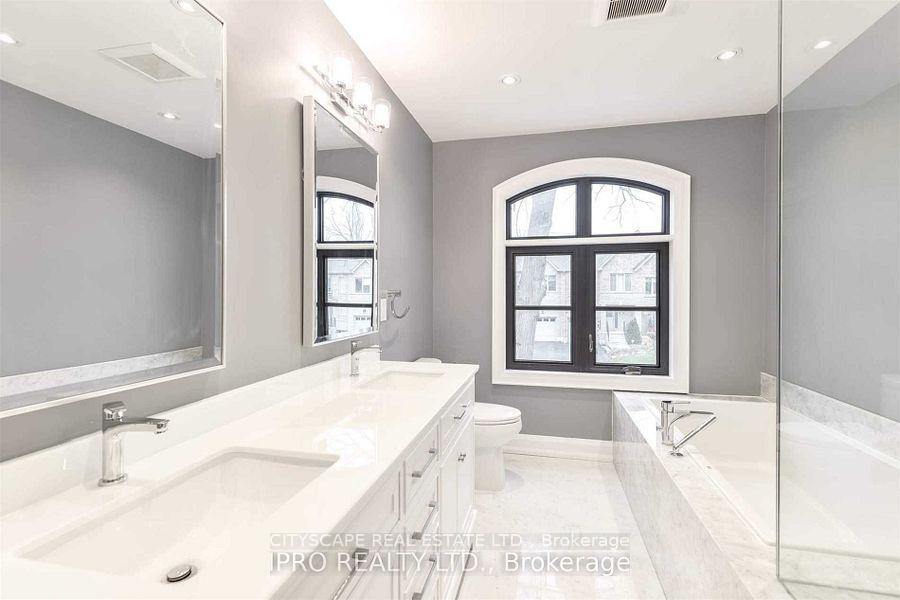 Photo 13 of 9 Donnybrook Lane, Etobicoke, Kingsway South — HOMEH