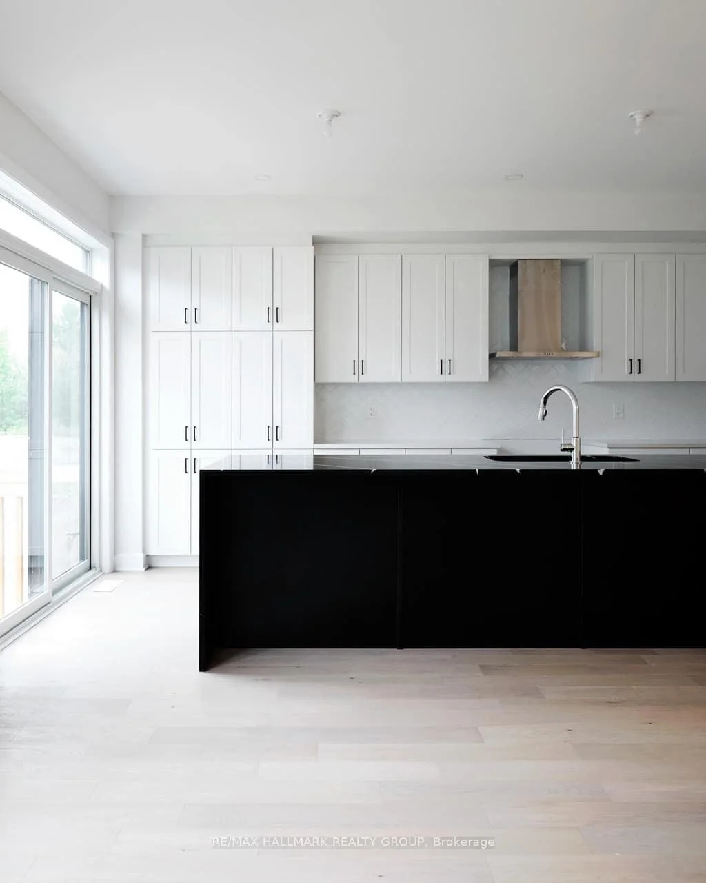Photo 24 of 614 Roundhouse Crescent, Ottawa, Stittsville (South) — HOMEH
