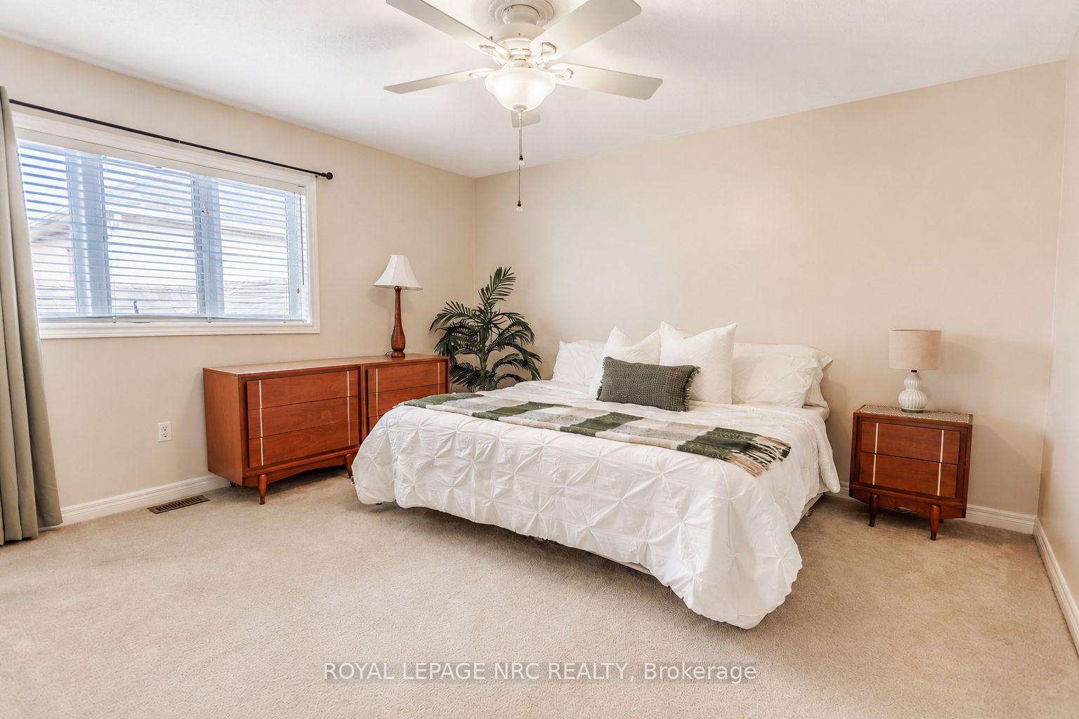 Photo 5 of 111 Cole Crescent, Niagara-on-the-Lake, Glendale — HOMEH