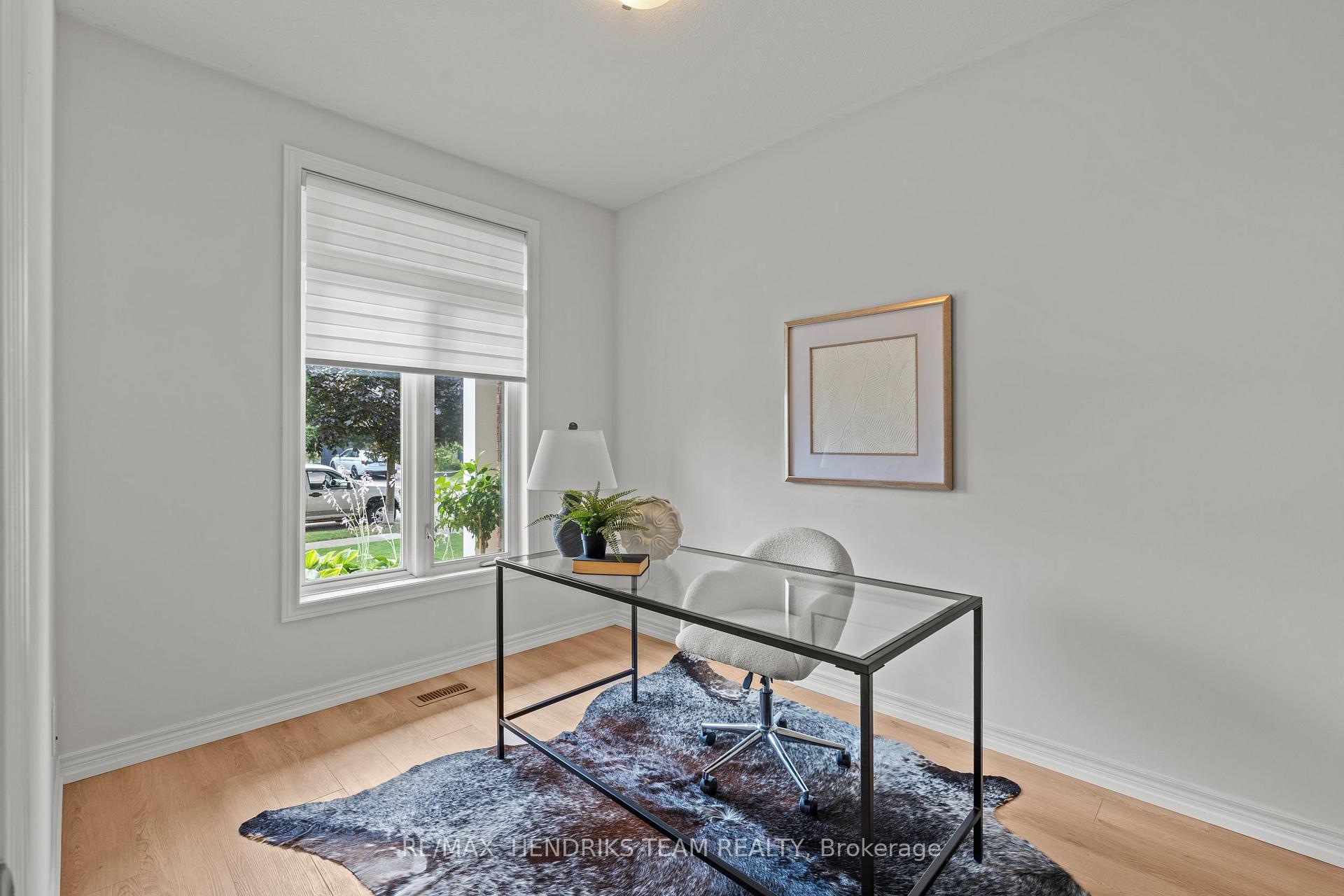 Photo 7 of 58 Videl Crescent N, St. Catharines, Grapeview — HOMEH