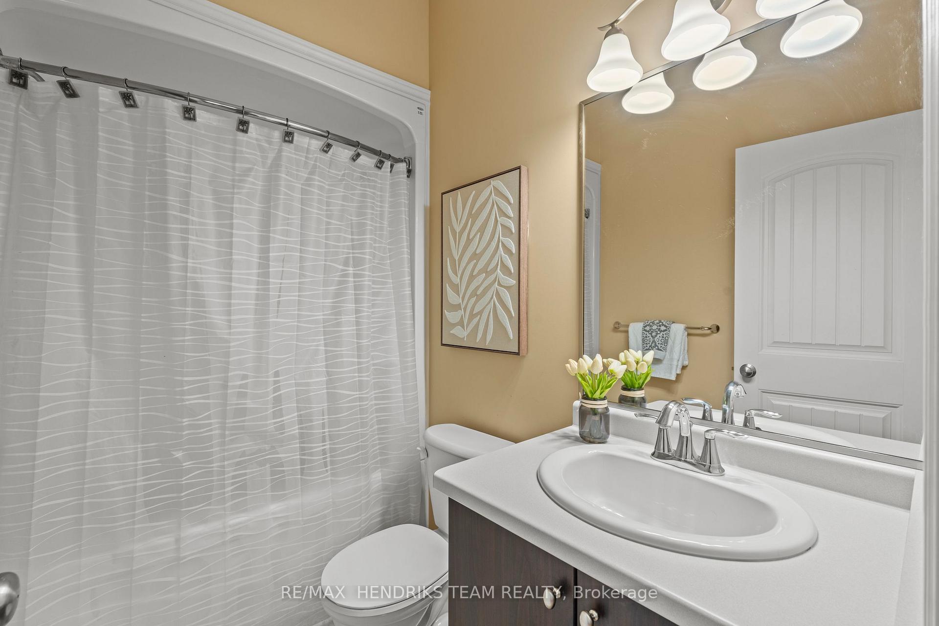 Photo 24 of 58 Videl Crescent N, St. Catharines, Grapeview — HOMEH