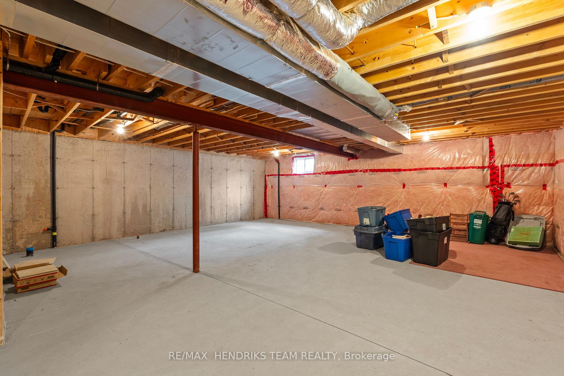 Photo 27 of 58 Videl Crescent N, St. Catharines, Grapeview — HOMEH