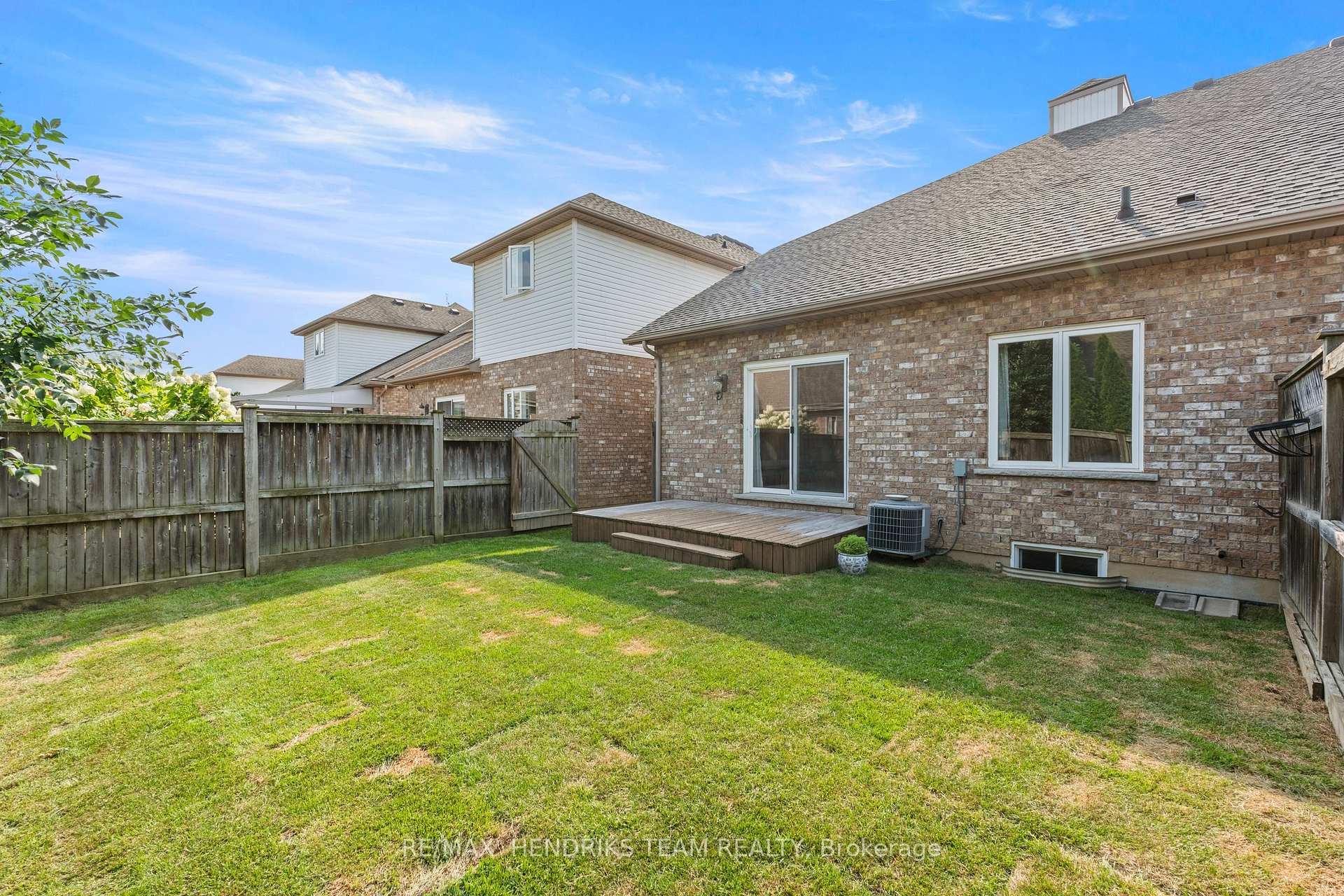 Photo 29 of 58 Videl Crescent N, St. Catharines, Grapeview — HOMEH