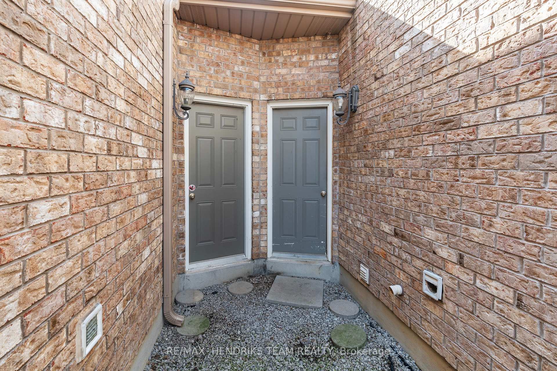 Photo 31 of 58 Videl Crescent N, St. Catharines, Grapeview — HOMEH
