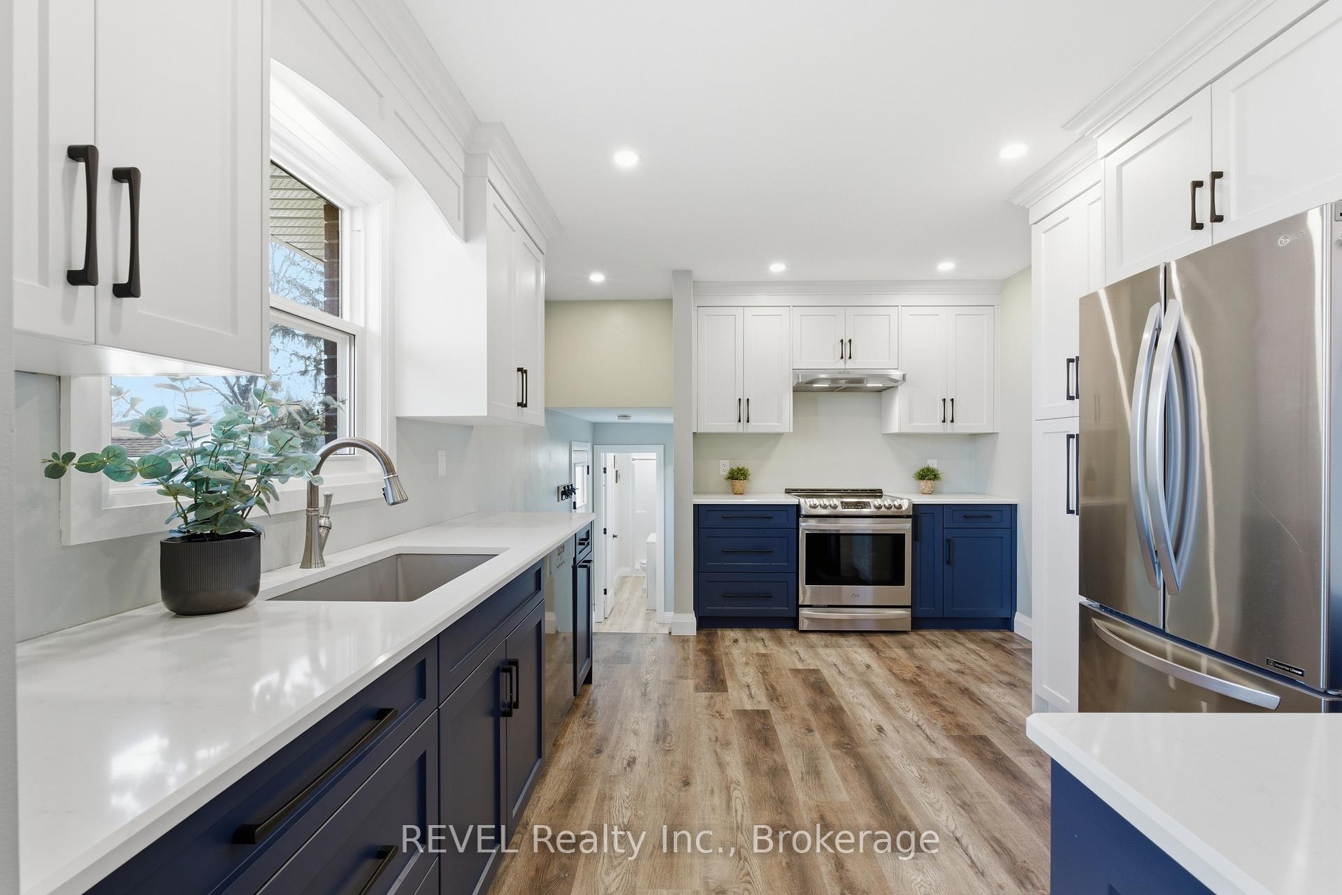 Photo 3 of 21 Lena Crescent, Port Colborne, Sugarloaf — HOMEH
