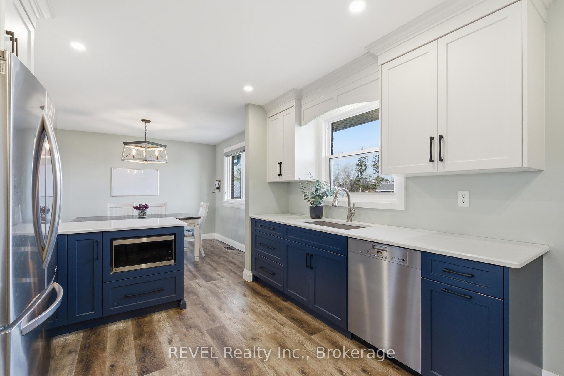 Photo 7 of 21 Lena Crescent, Port Colborne, Sugarloaf — HOMEH