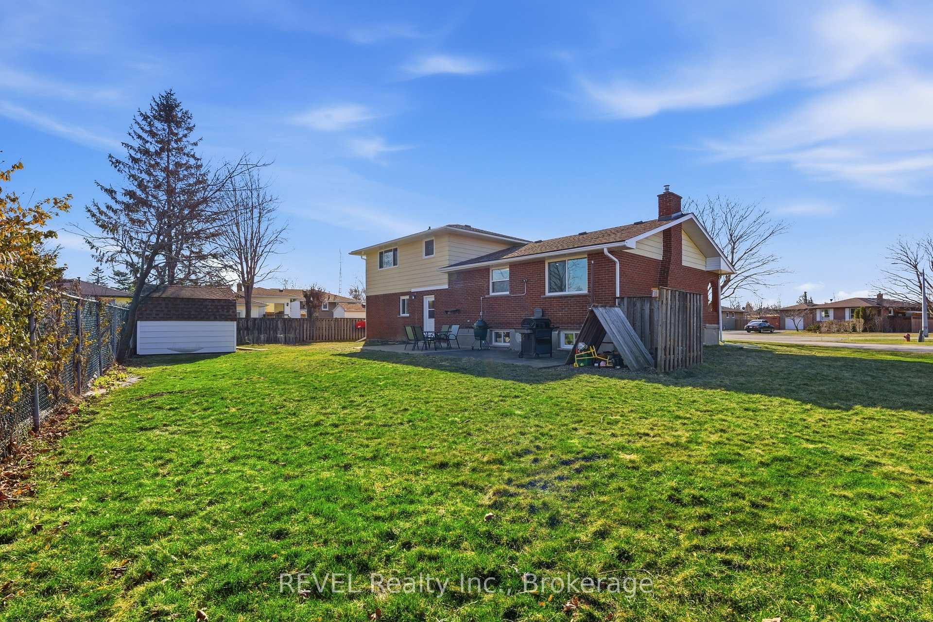 Photo 33 of 21 Lena Crescent, Port Colborne, Sugarloaf — HOMEH