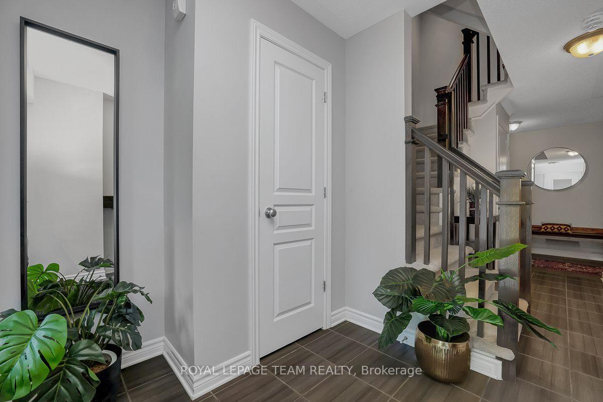 Photo 4 of 206 Leather Leaf Terrace, Ottawa, Barrhaven - Longfields — HOMEH