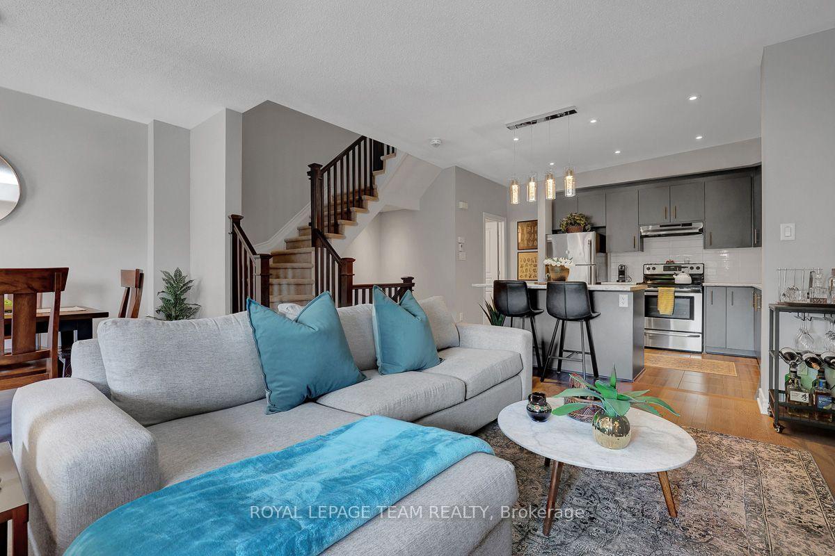 Photo 13 of 206 Leather Leaf Terrace, Ottawa, Barrhaven - Longfields — HOMEH