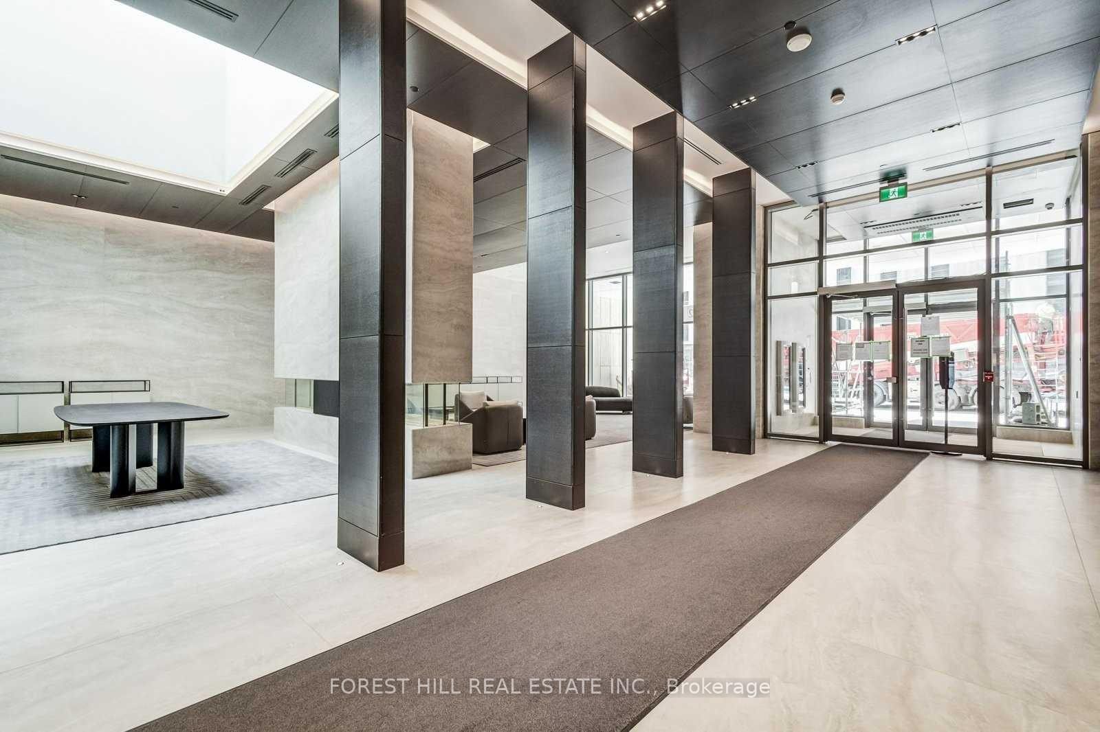 Photo 3 of Unit 5610, 2221 Yonge Street, Toronto, Mount Pleasant West — HOMEH