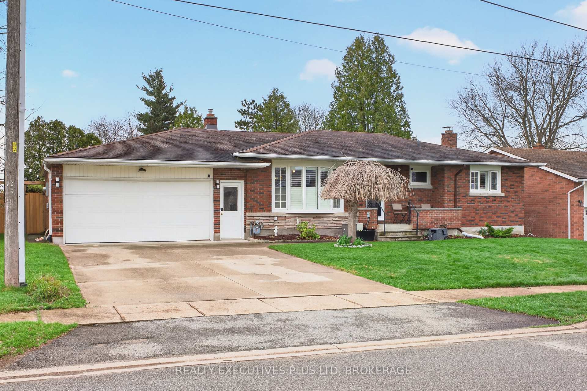 Front of 6410 Sherwood Road