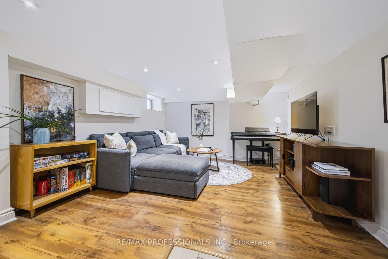 Photo 24 of 3 Blakley Avenue, Toronto, Rockcliffe-Smythe — HOMEH