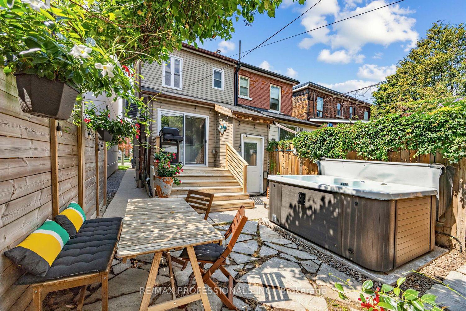 Photo 32 of 3 Blakley Avenue, Toronto, Rockcliffe-Smythe — HOMEH