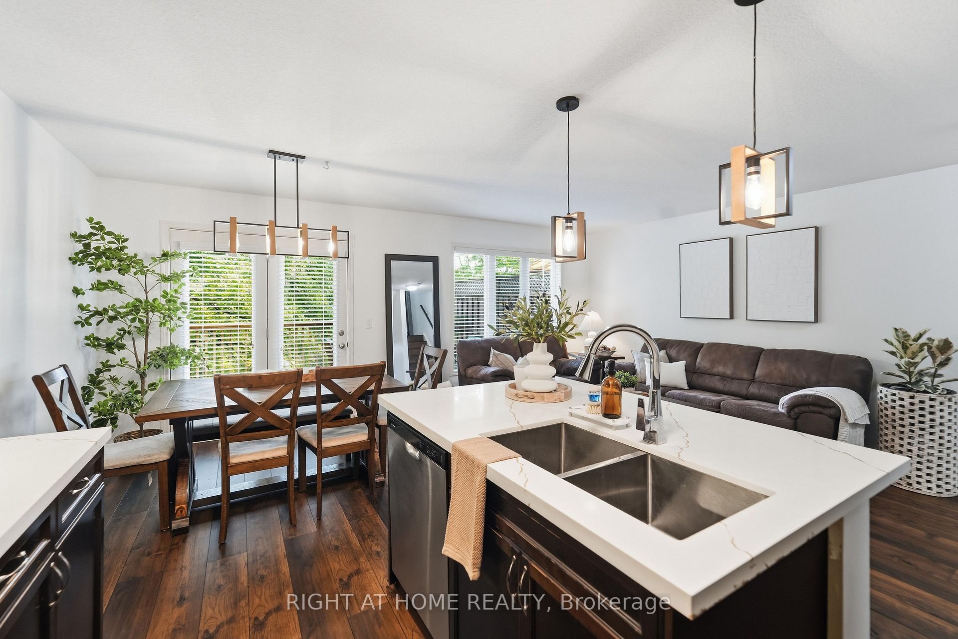 Photo 16 of Unit 7, 582 Hyde Park Road, London, North O — HOMEH