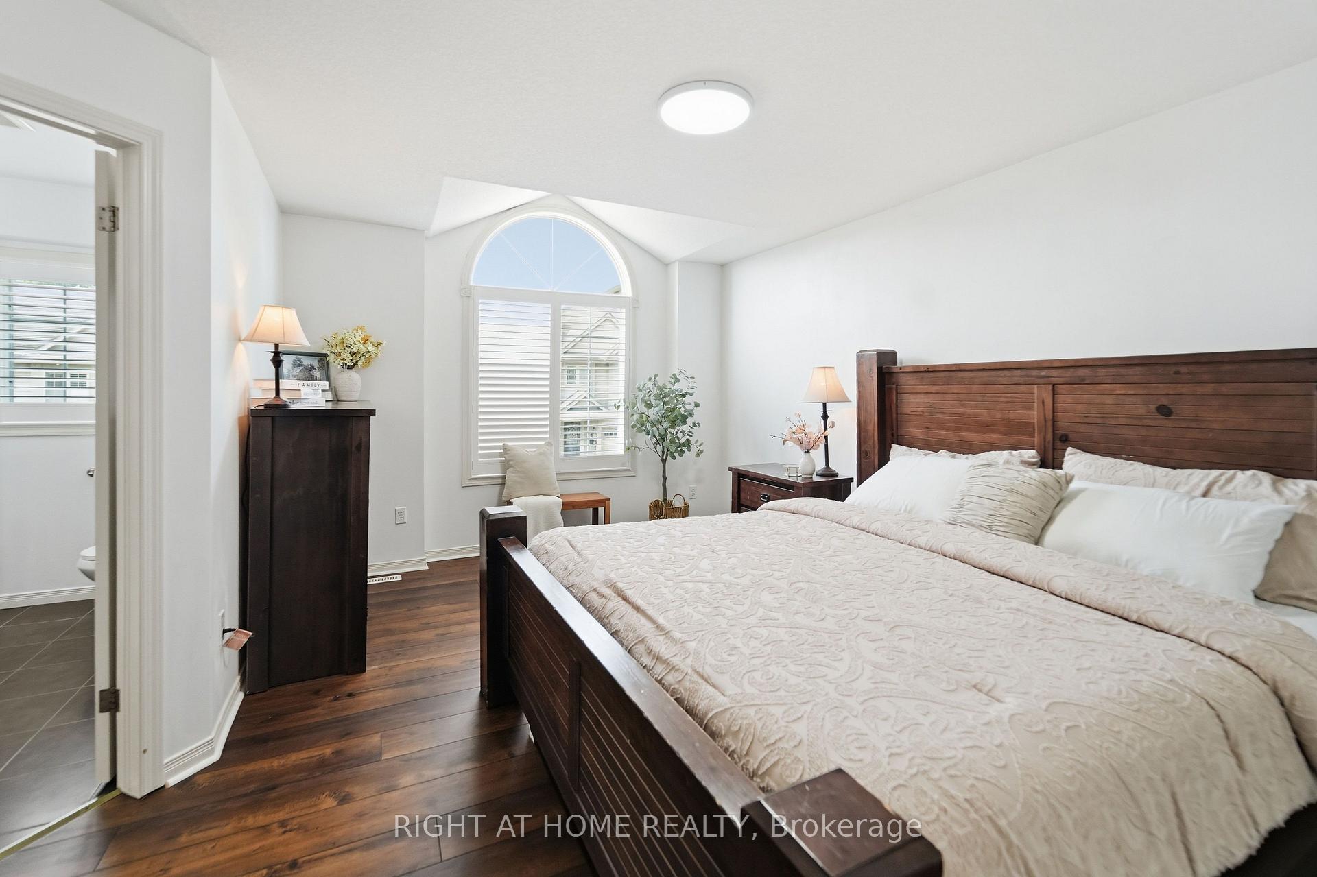 Photo 21 of Unit 7, 582 Hyde Park Road, London, North O — HOMEH