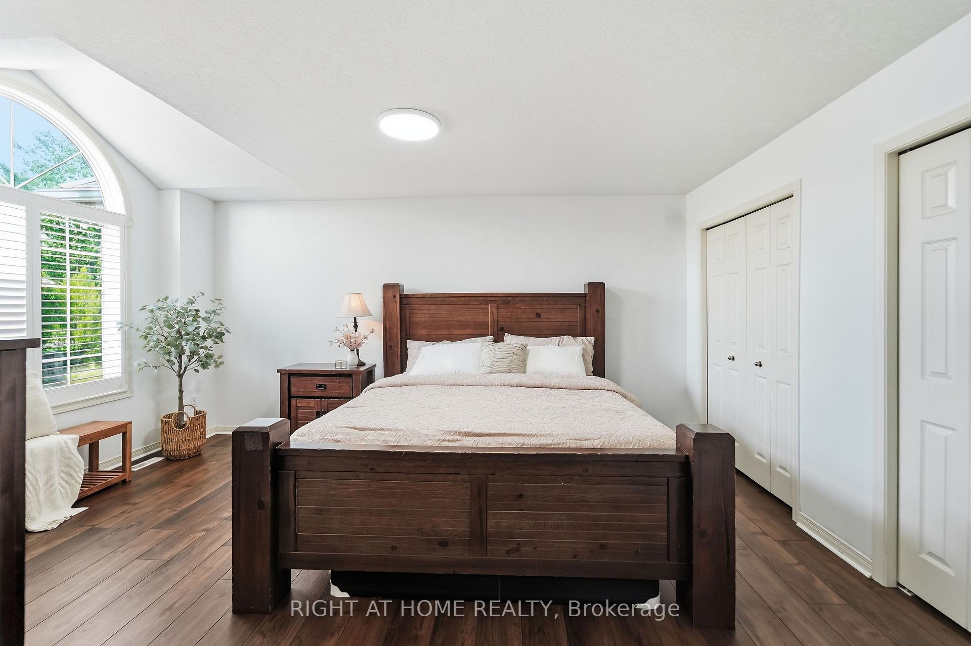 Photo 22 of Unit 7, 582 Hyde Park Road, London, North O — HOMEH