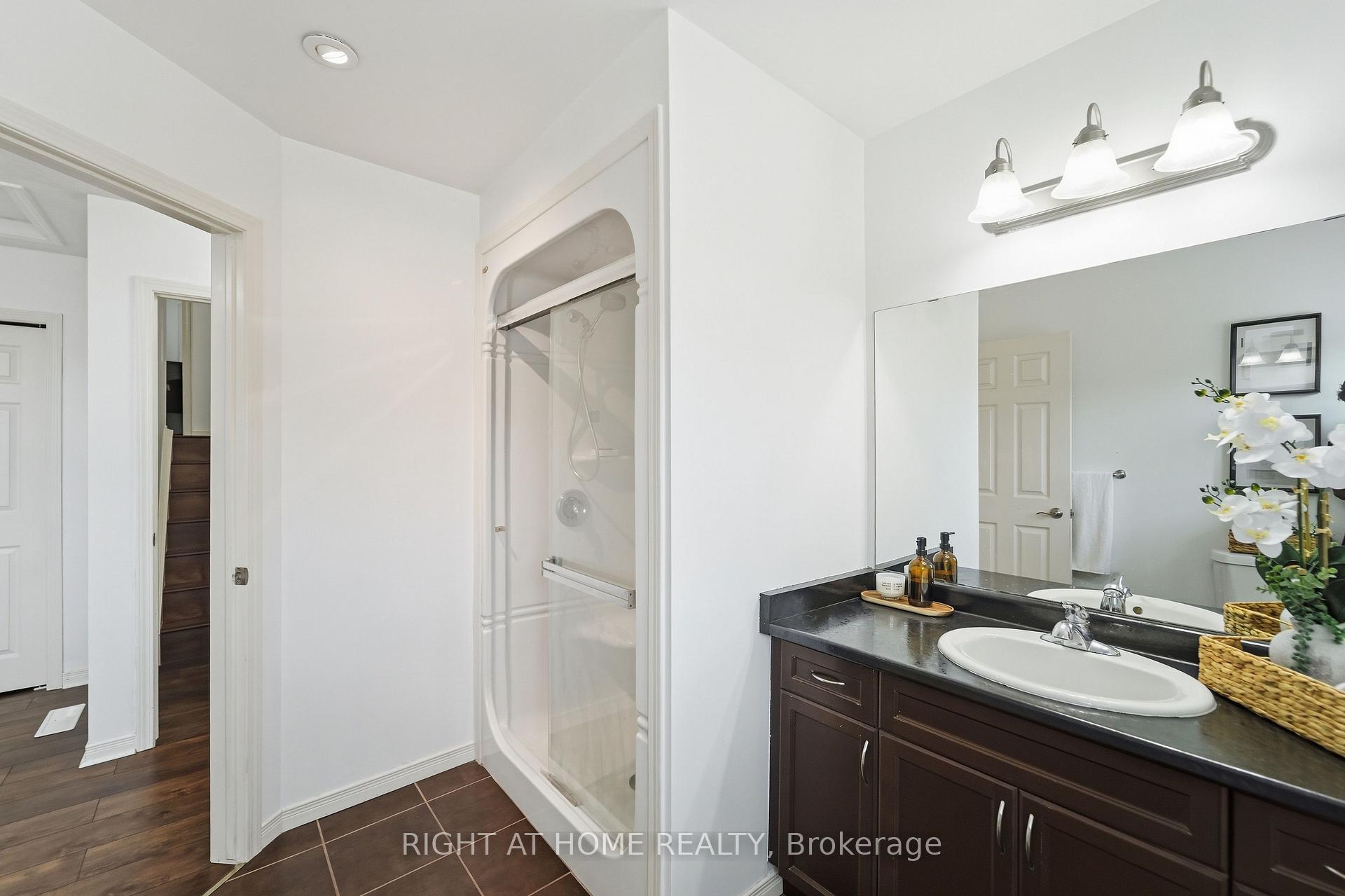 Photo 24 of Unit 7, 582 Hyde Park Road, London, North O — HOMEH