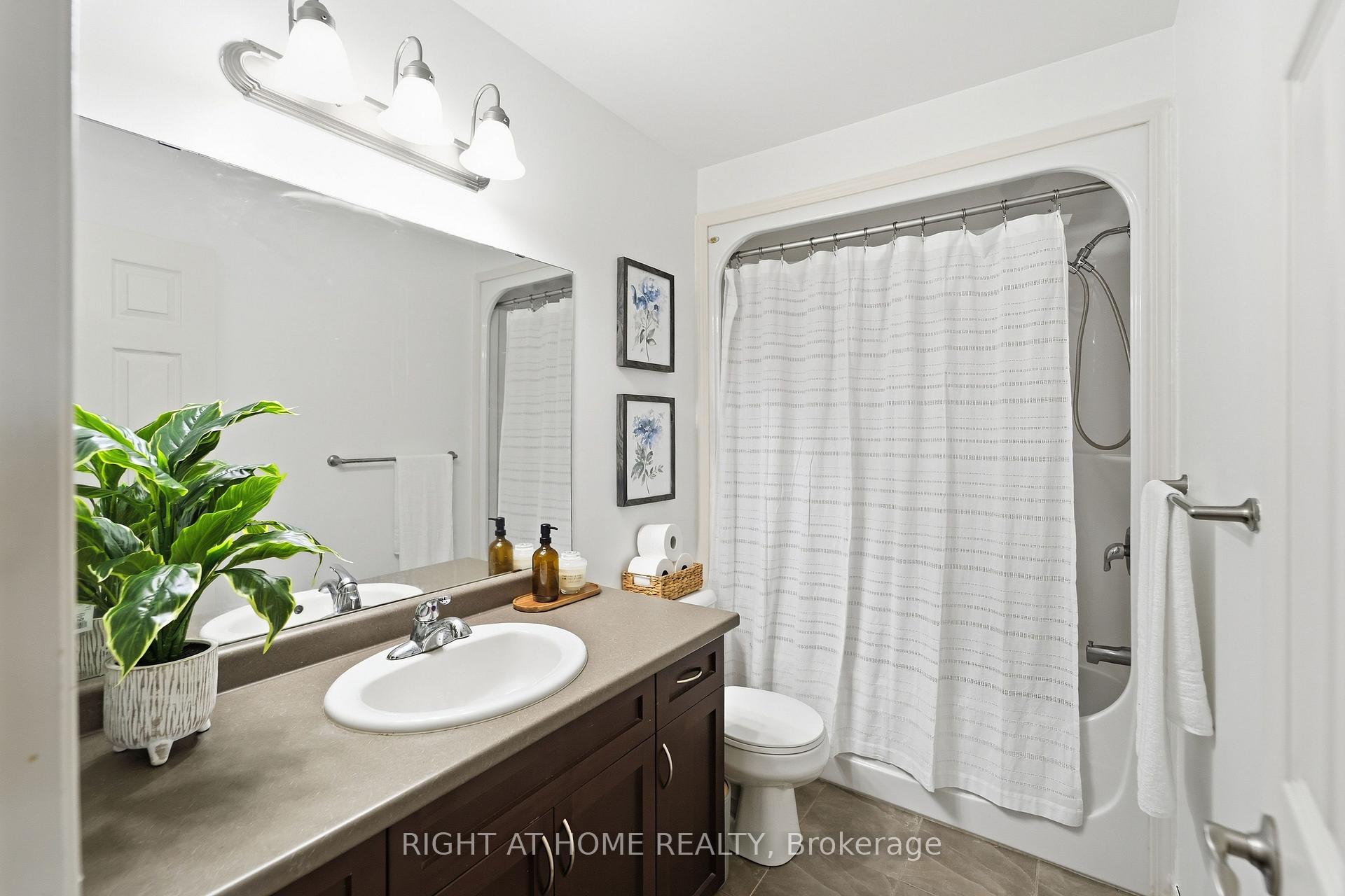 Photo 26 of Unit 7, 582 Hyde Park Road, London, North O — HOMEH
