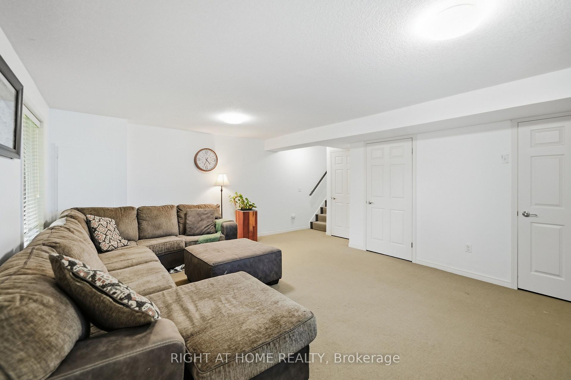 Photo 33 of Unit 7, 582 Hyde Park Road, London, North O — HOMEH