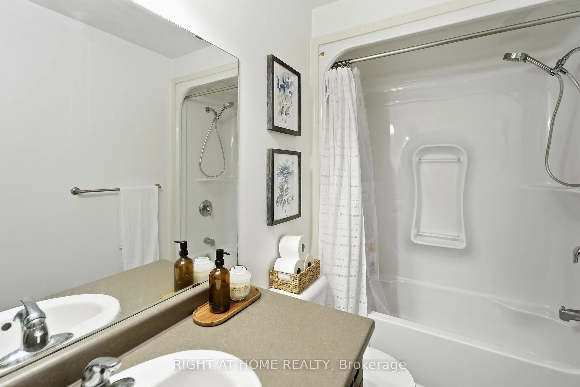 Photo 25 of Unit 7, 582 Hyde Park Road, London, North O — HOMEH