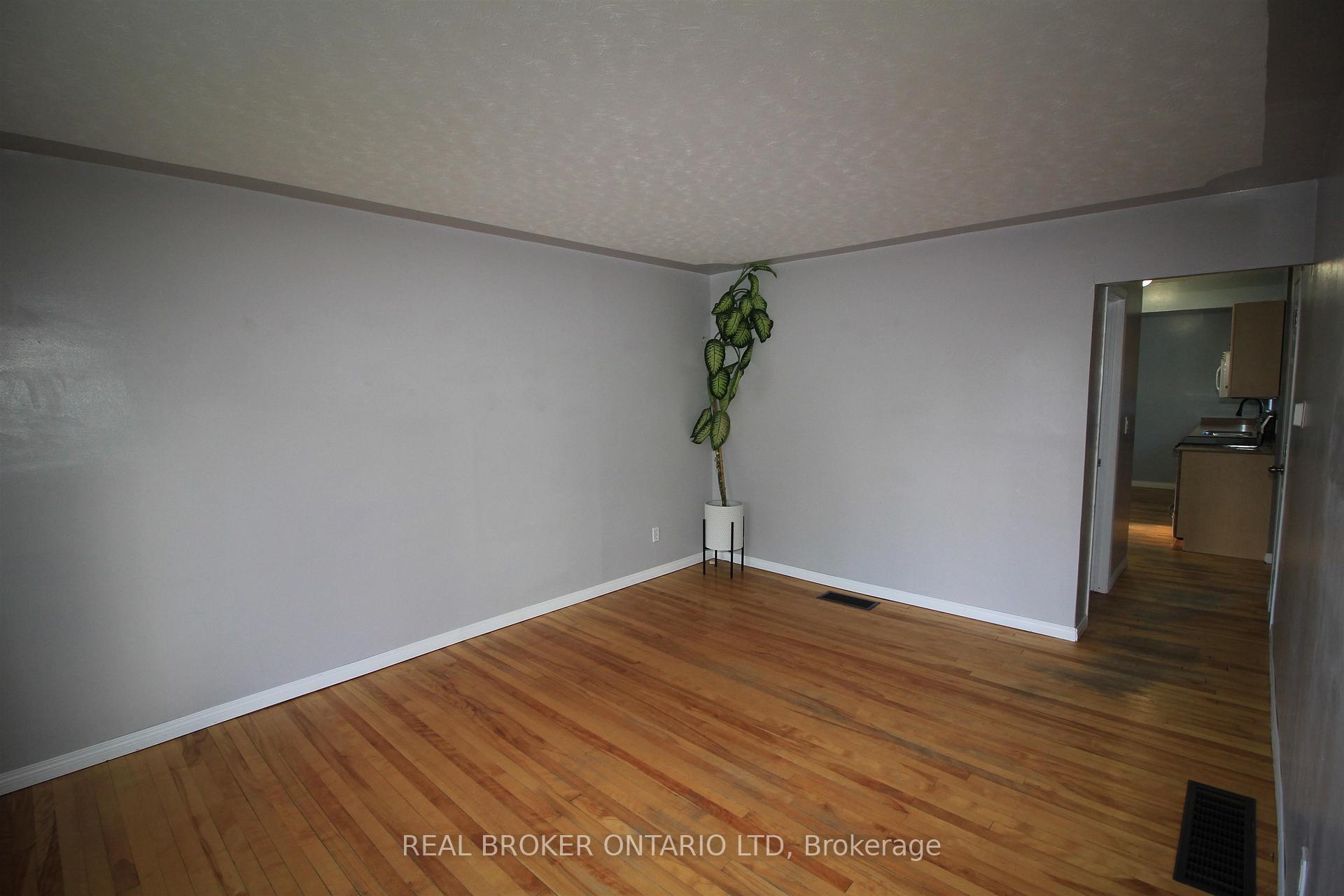 Photo 2 of 368 Merrill Street, Thunder Bay, Current River — HOMEH
