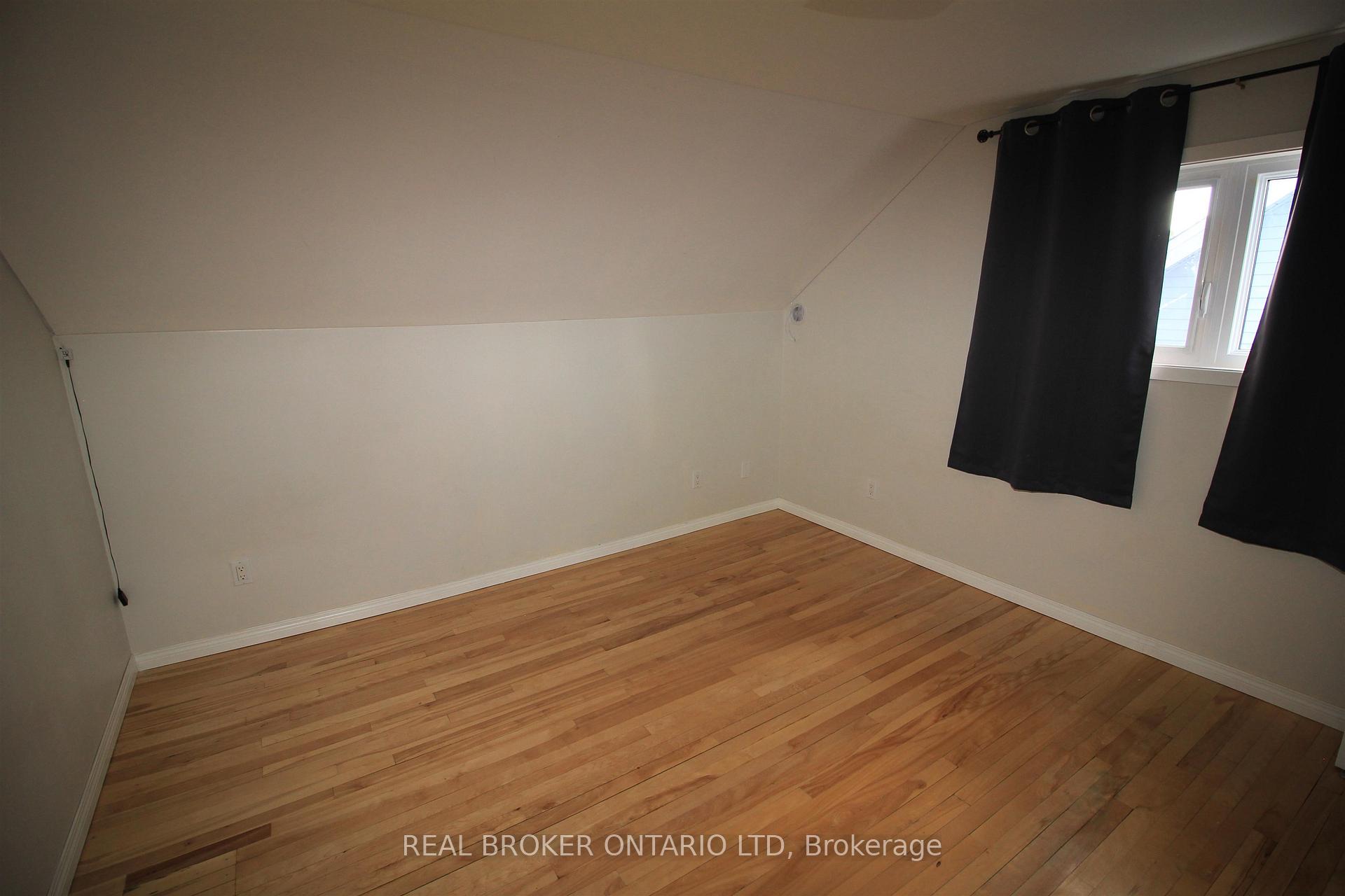Photo 16 of 368 Merrill Street, Thunder Bay, Current River — HOMEH