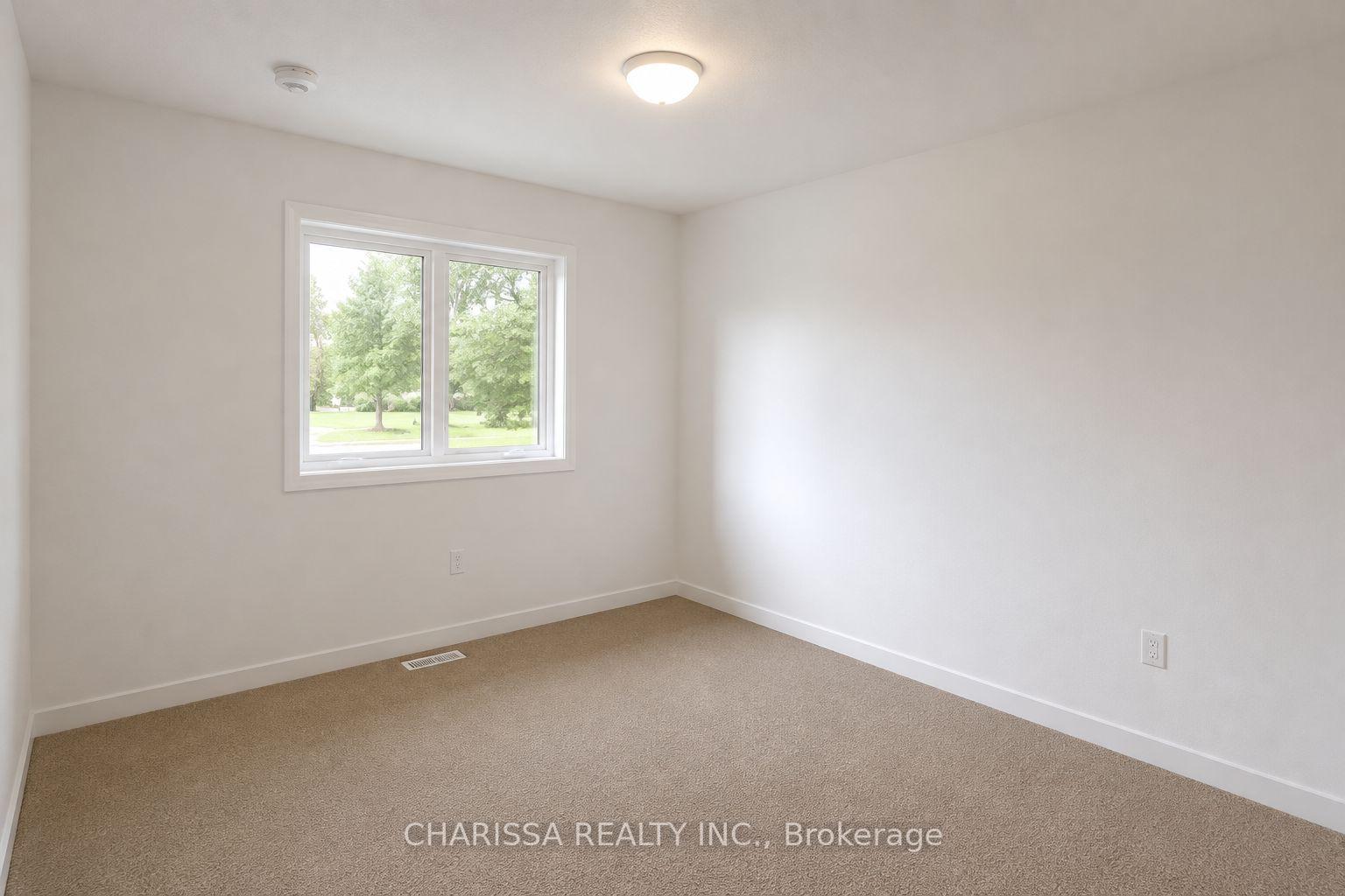Photo 26 of 41 Dennis Drive, West Lincoln, Smithville — HOMEH