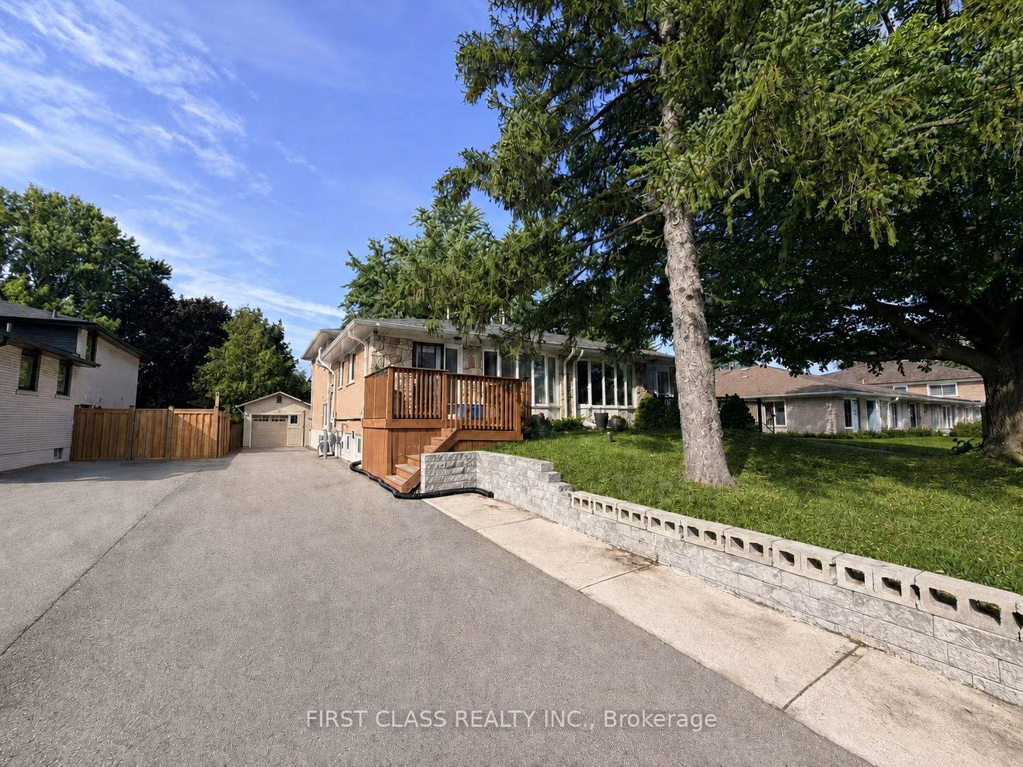 Photo 1 of 1323 Redbank Crescent, Oakville, College Park — HOMEH