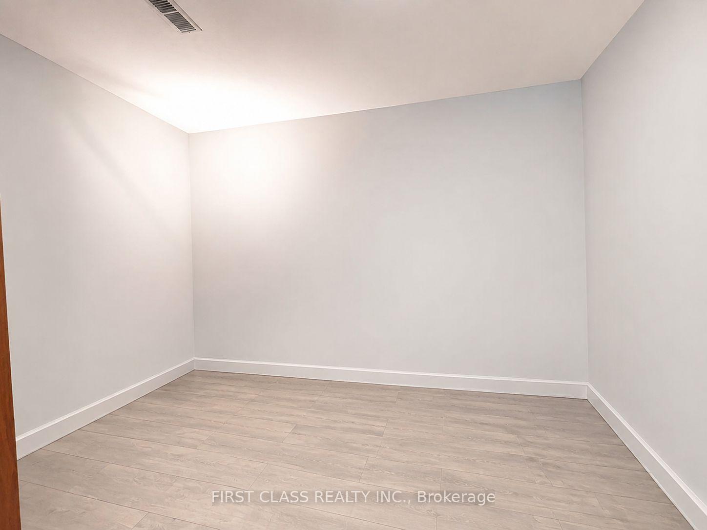 Photo 23 of 1323 Redbank Crescent, Oakville, College Park — HOMEH